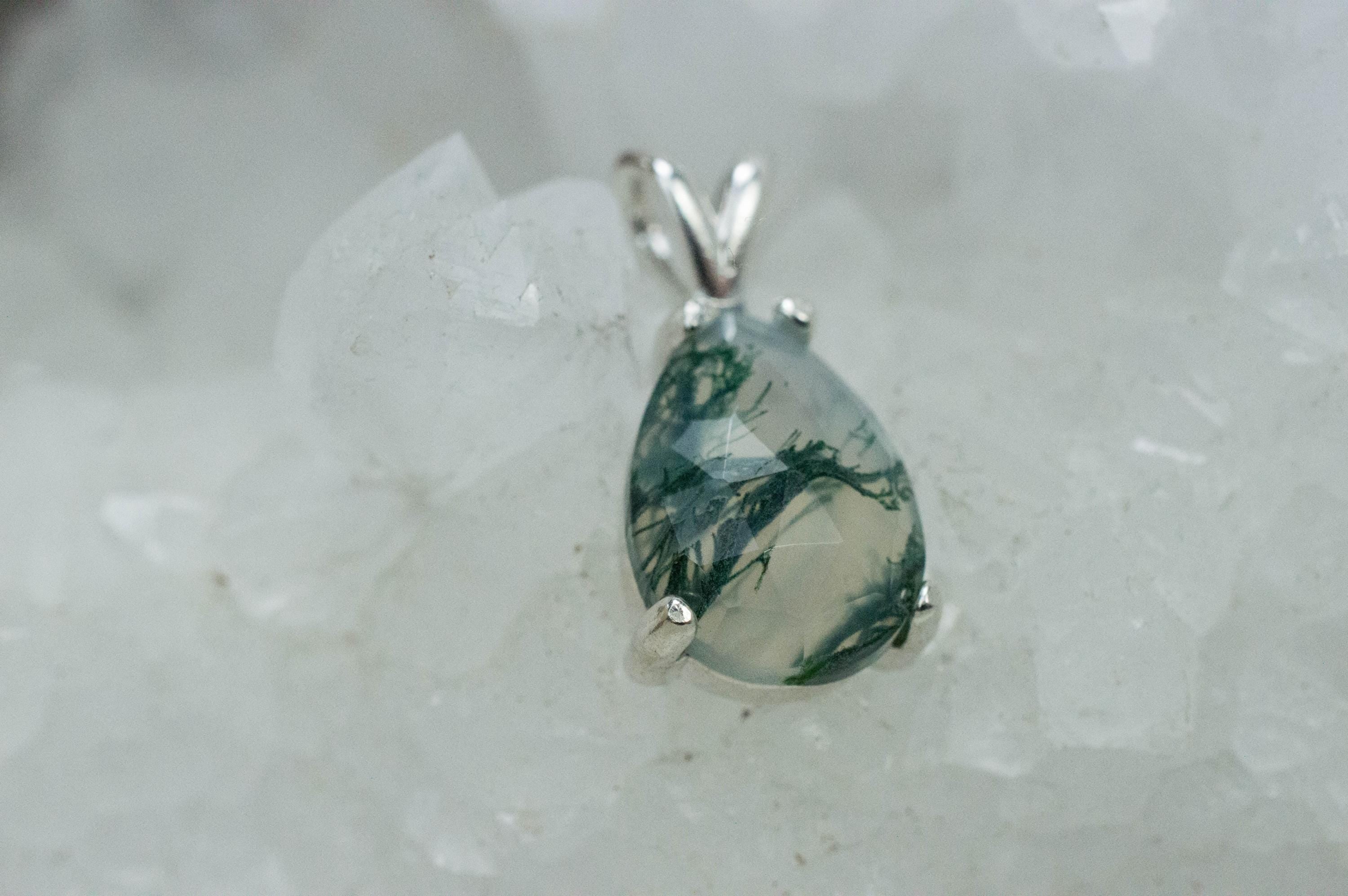 Green Moss Agate Pendant, Natural Untreated India Moss Agate; 3.940cts