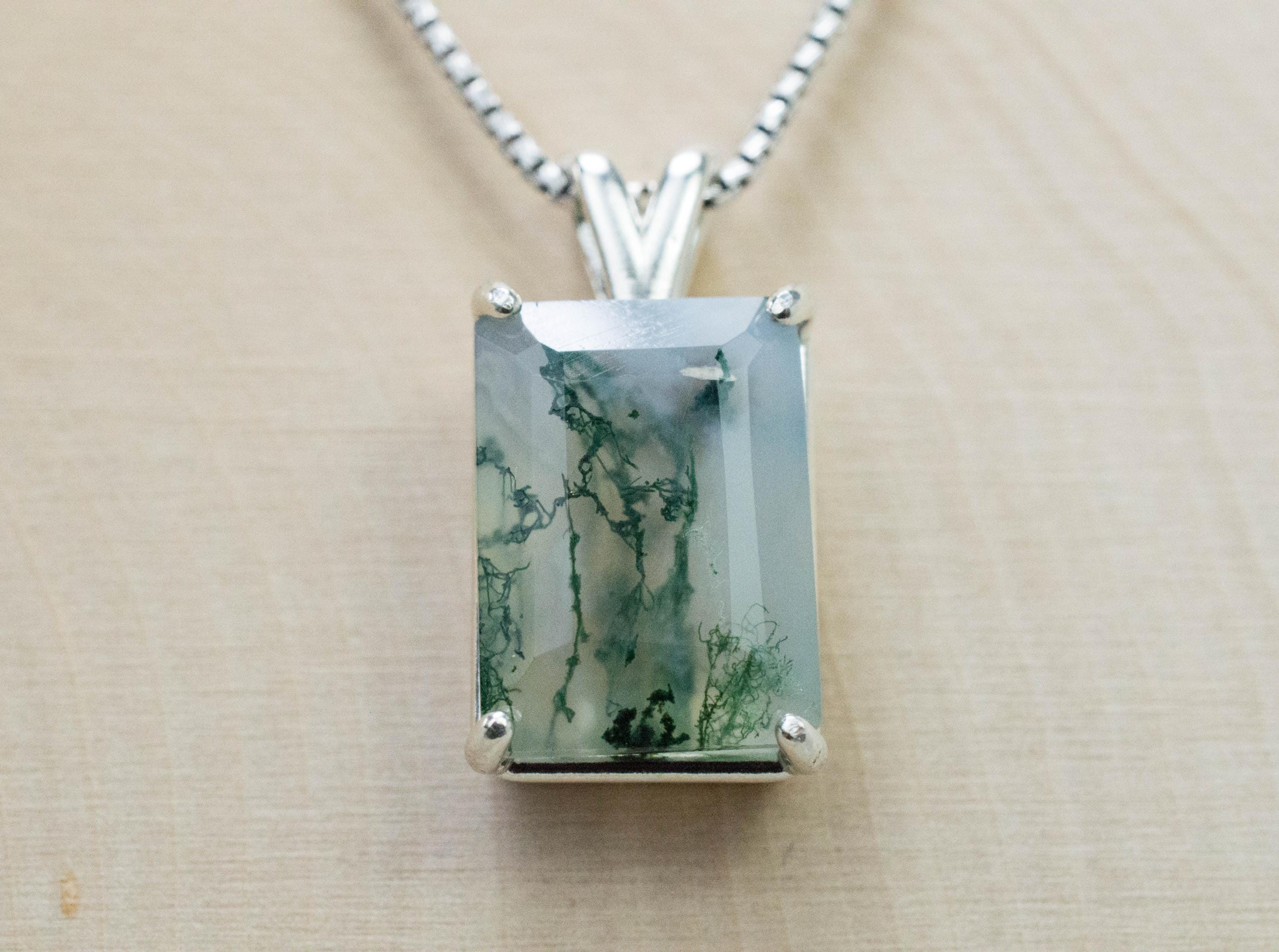 Green Moss Agate Pendant, Natural Untreated India Moss Agate; 10.680cts