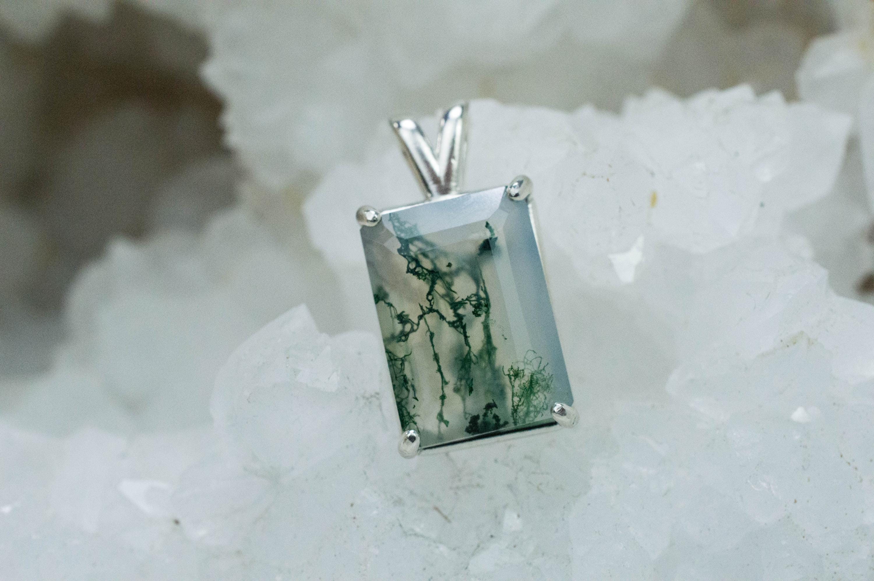 Green Moss Agate Pendant, Natural Untreated India Moss Agate; 10.680cts