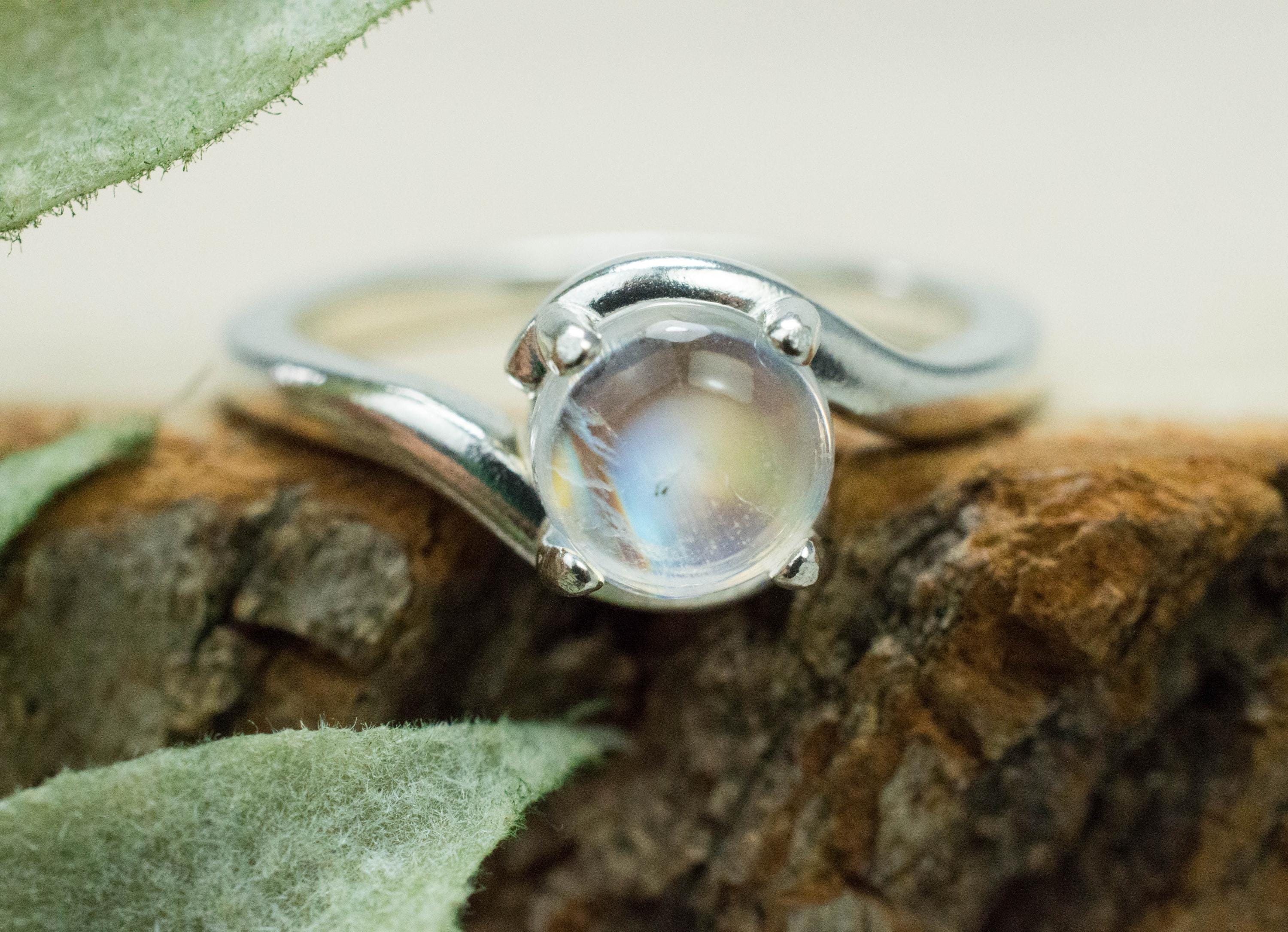 Rainbow Moonstone Ring, Natural Untreated India Moonstone; 1.085cts