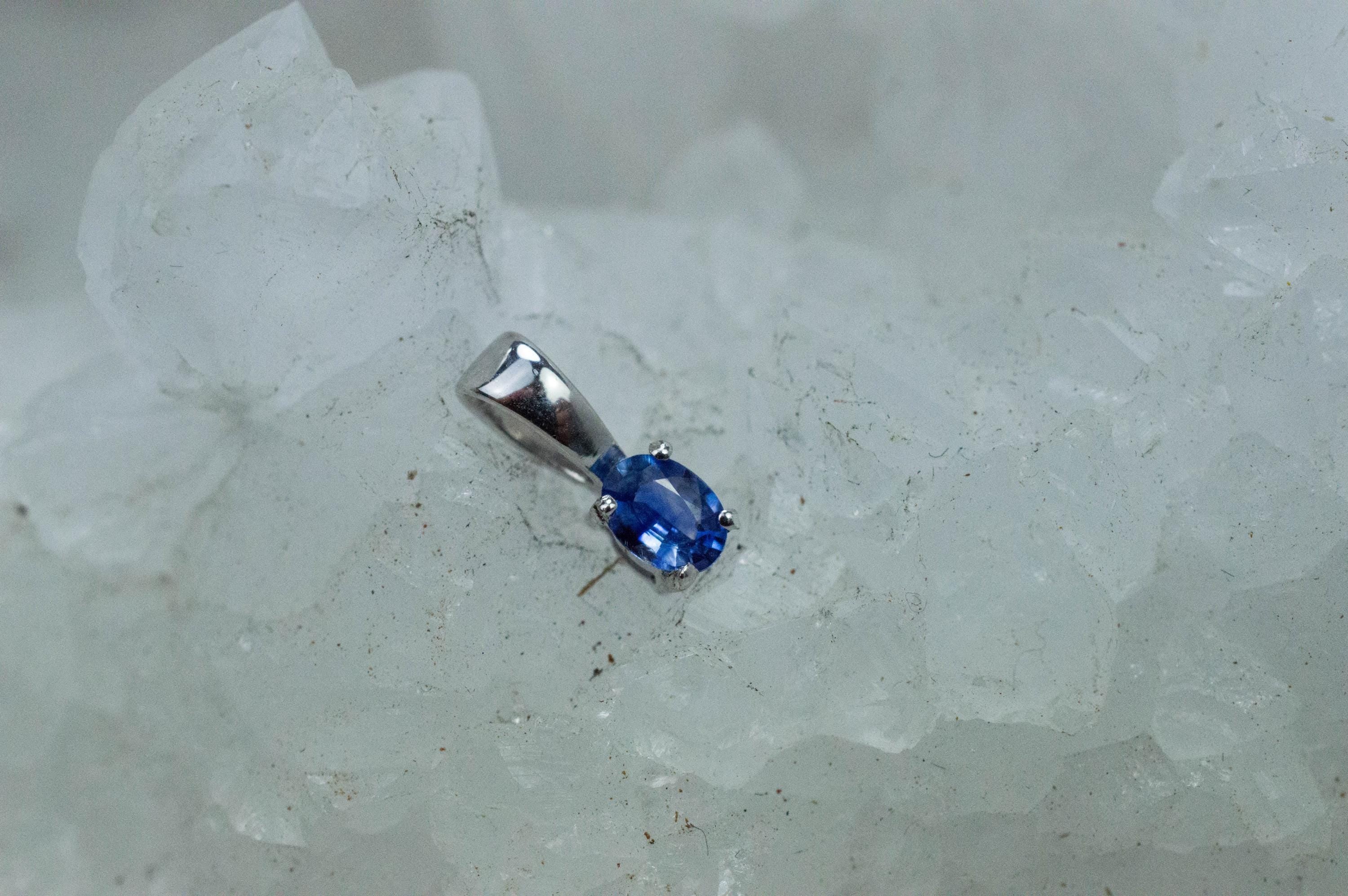 Blue Sapphire Pendant; Natural Untreated Sri Lanka Sapphire; 0.190cts