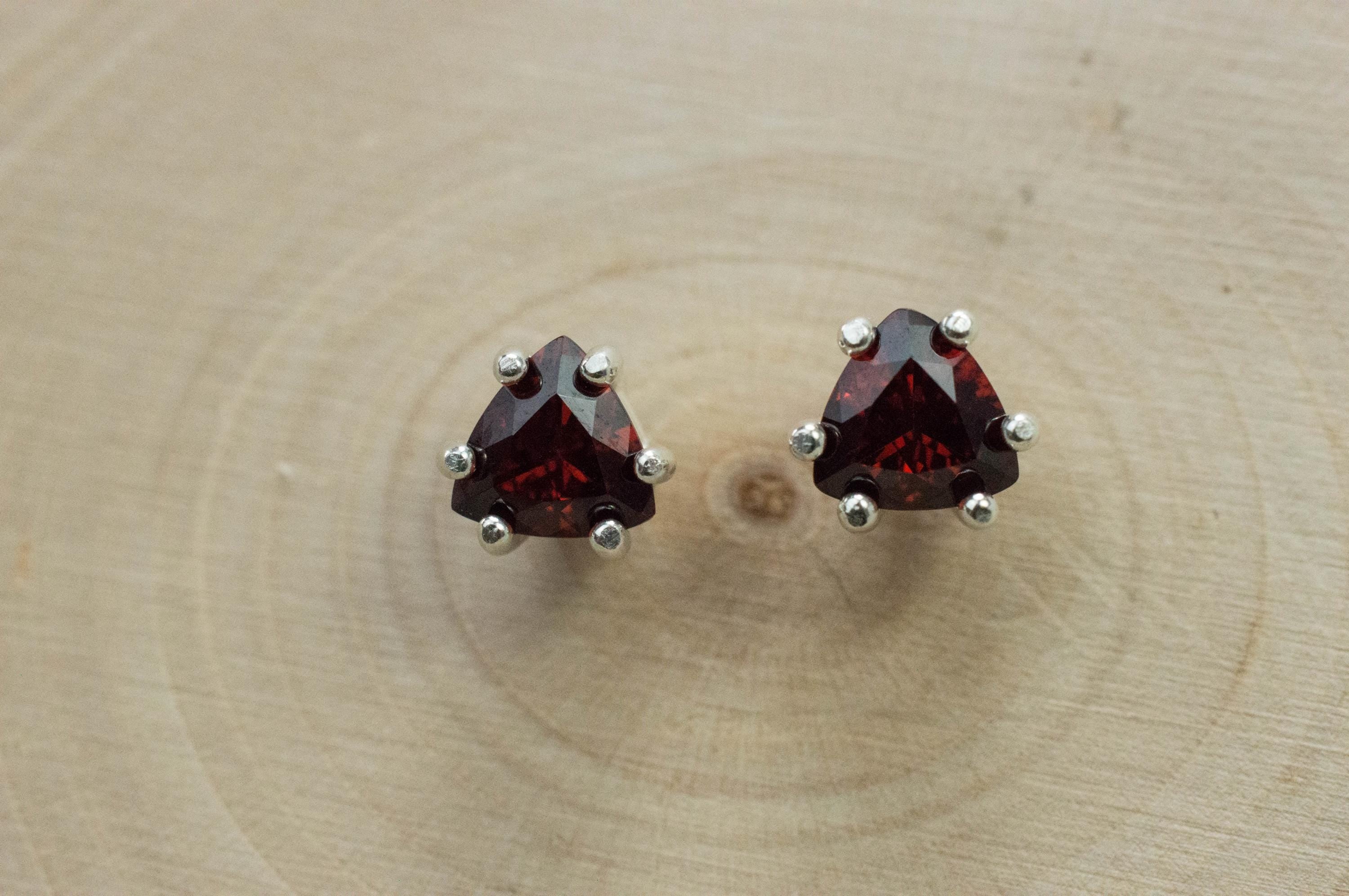 Pyrope Garnet Earrings; Genuine Untreated Madagascar Garnet; 1.540cts