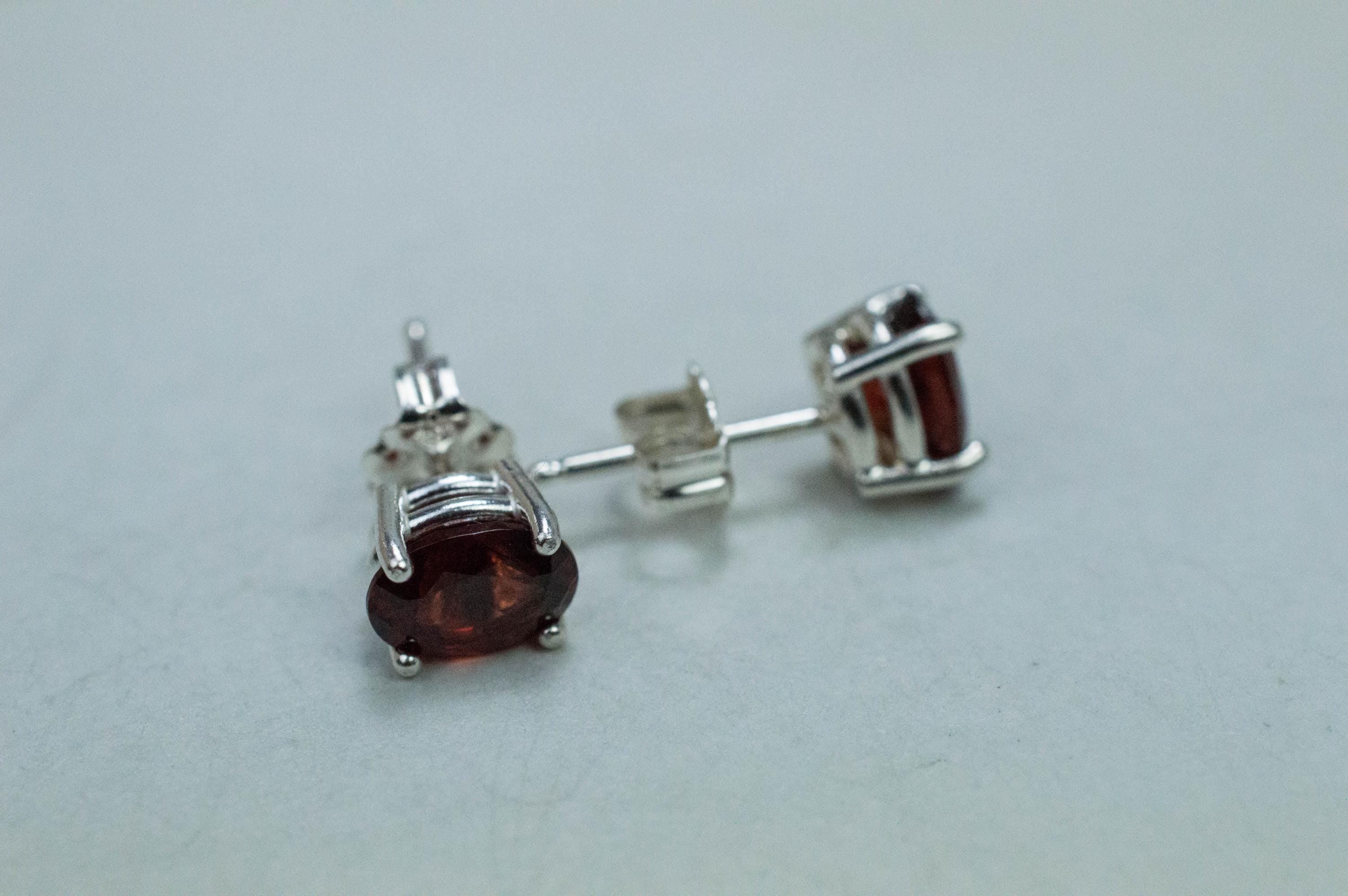 Pyrope Garnet Earrings; Genuine Untreated Madagascar Garnet; 1.970cts