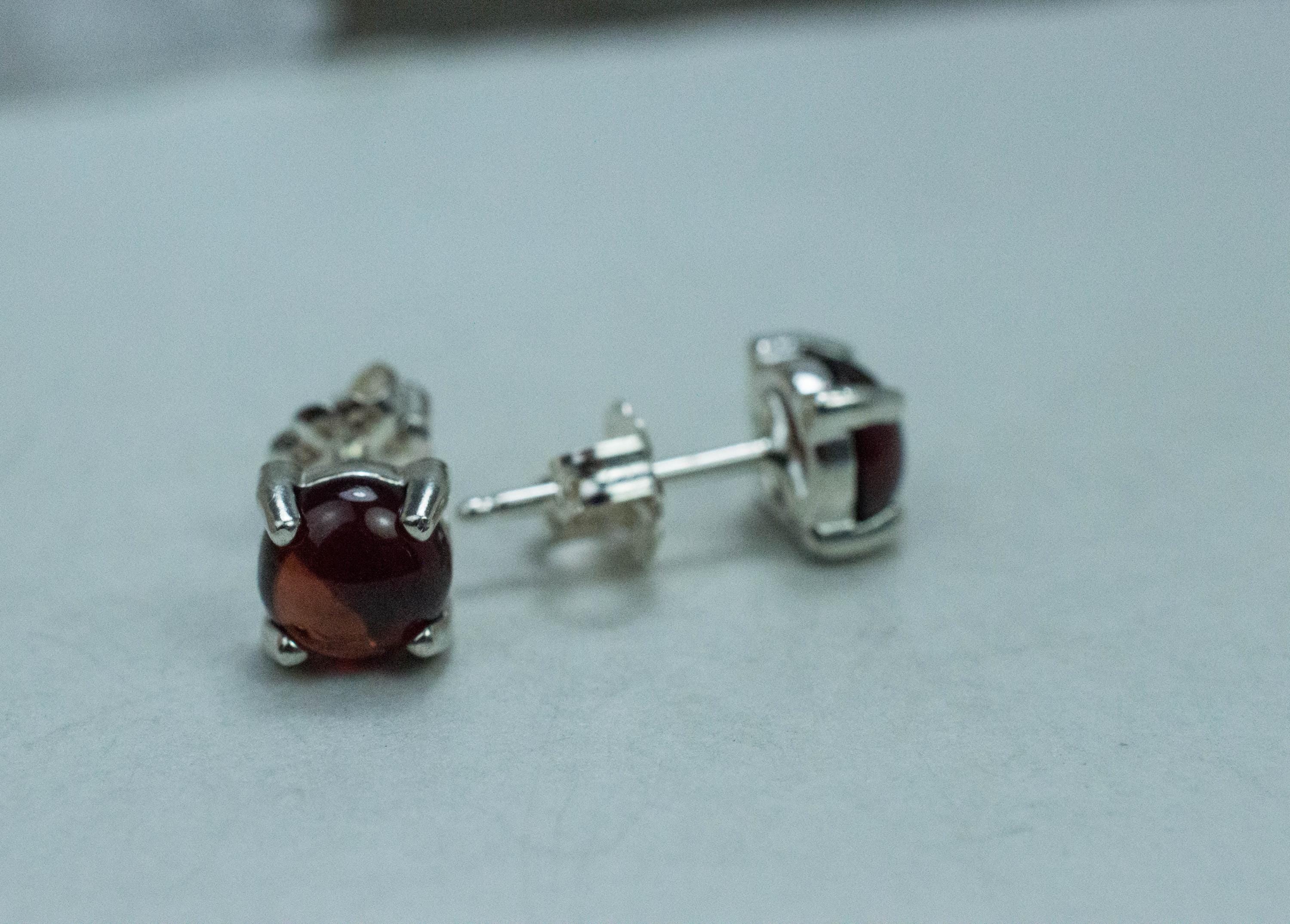 Pyrope Garnet Earrings; Genuine Untreated Mozambique Pyrope Garnet; 2.060cts