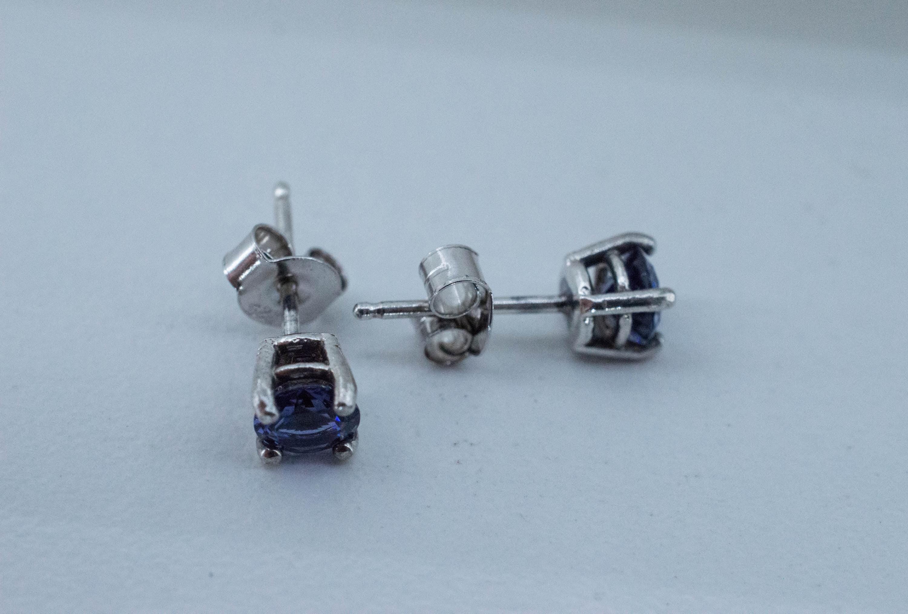 Iolite Earrings; Natural Untreated Tanzania Iolite; 0.700cts - Mark Oliver Gems