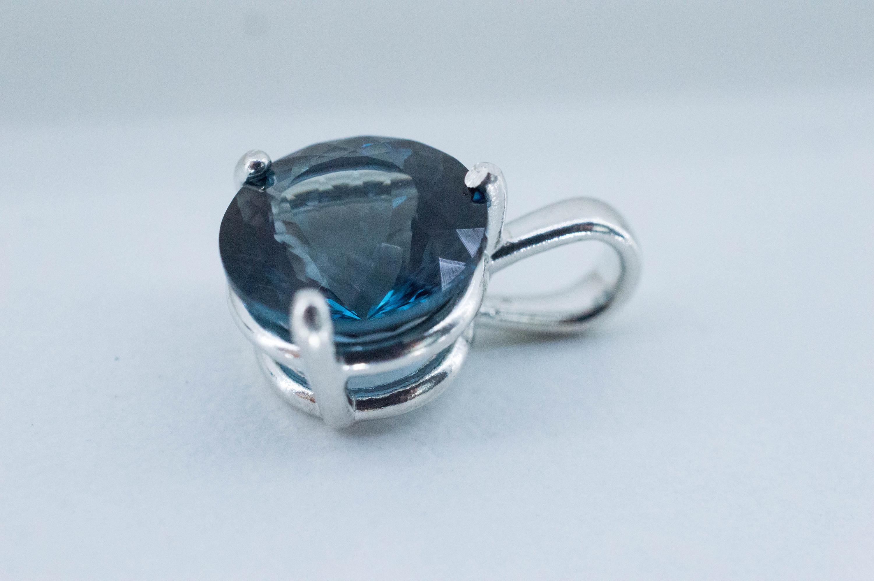 London Blue Topaz Pendant; Natural Brazil Topaz; 4.505cts - Mark Oliver Gems