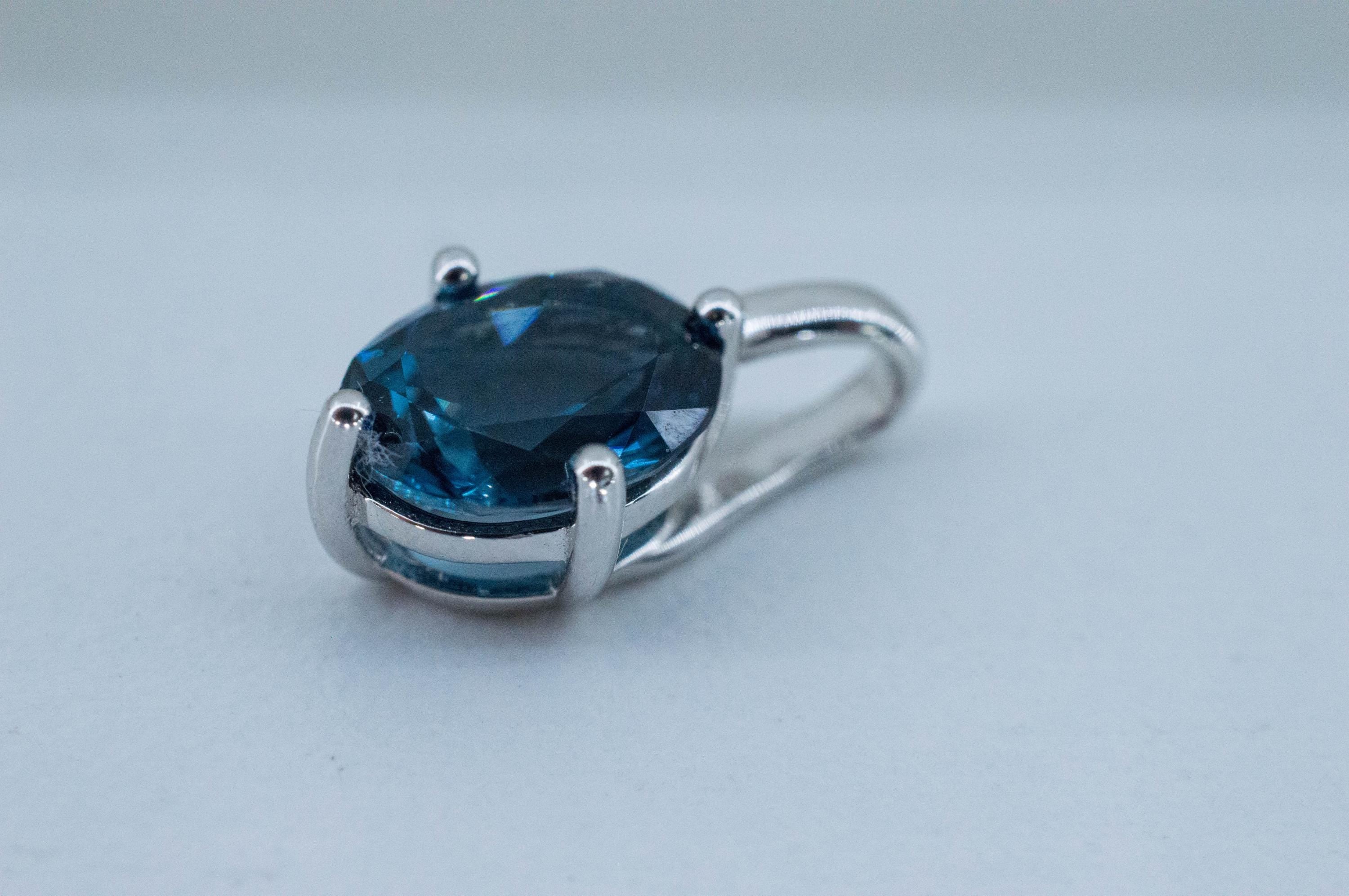 London Blue Topaz Pendant; Natural Brazil Topaz; 3.330cts - Mark Oliver Gems