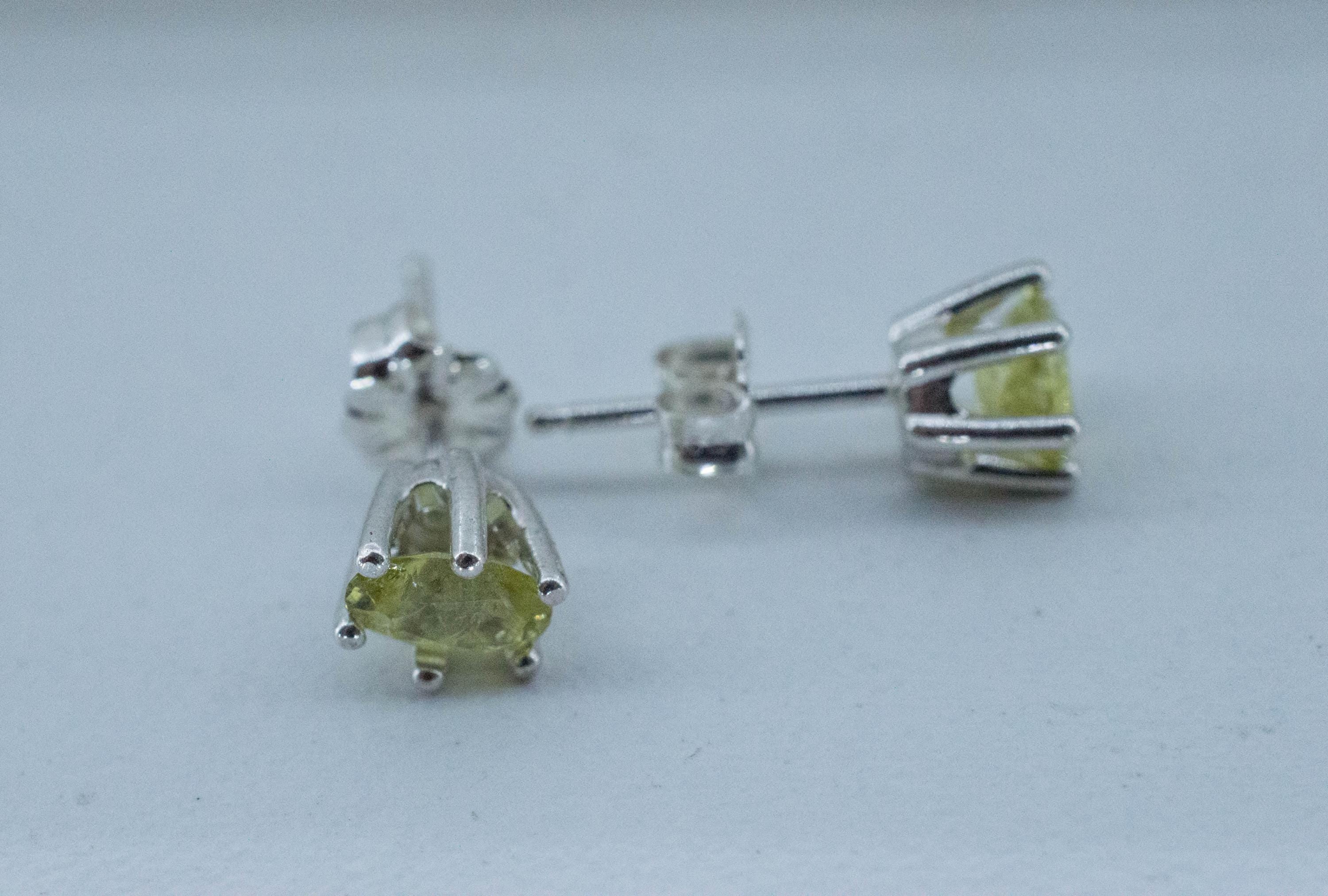 Mali Garnet Earrings; Genuine Untreated Mali Garnet; 0.975cts - Mark Oliver Gems