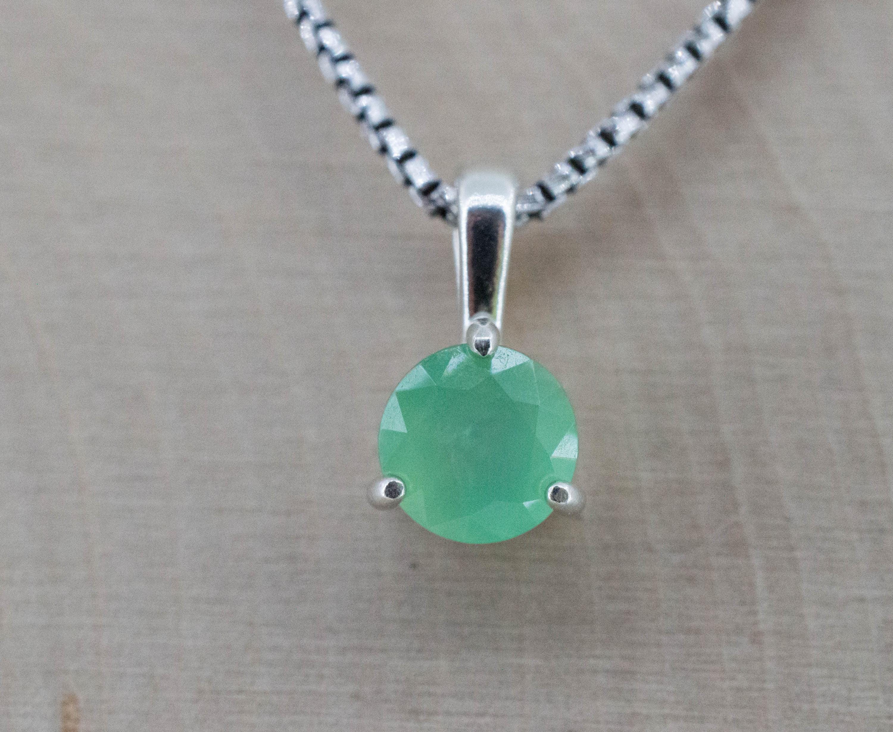 Chrysoprase Pendant; Natural Untreated Australia Chrysoprase; 1.040cts - Mark Oliver Gems