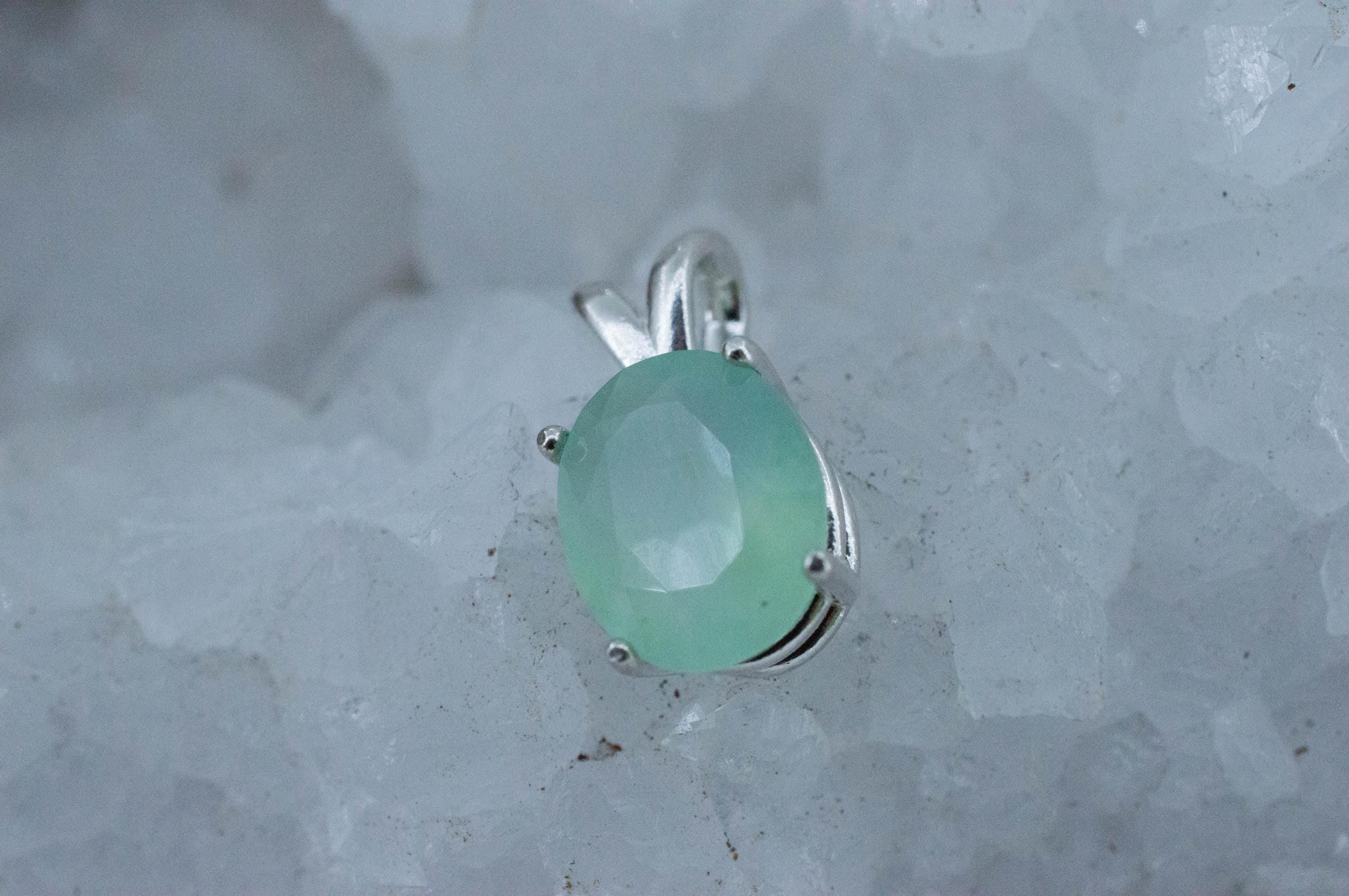 Chrysoprase Pendant; Natural Untreated Australia Chrysoprase; 2.805cts - Mark Oliver Gems