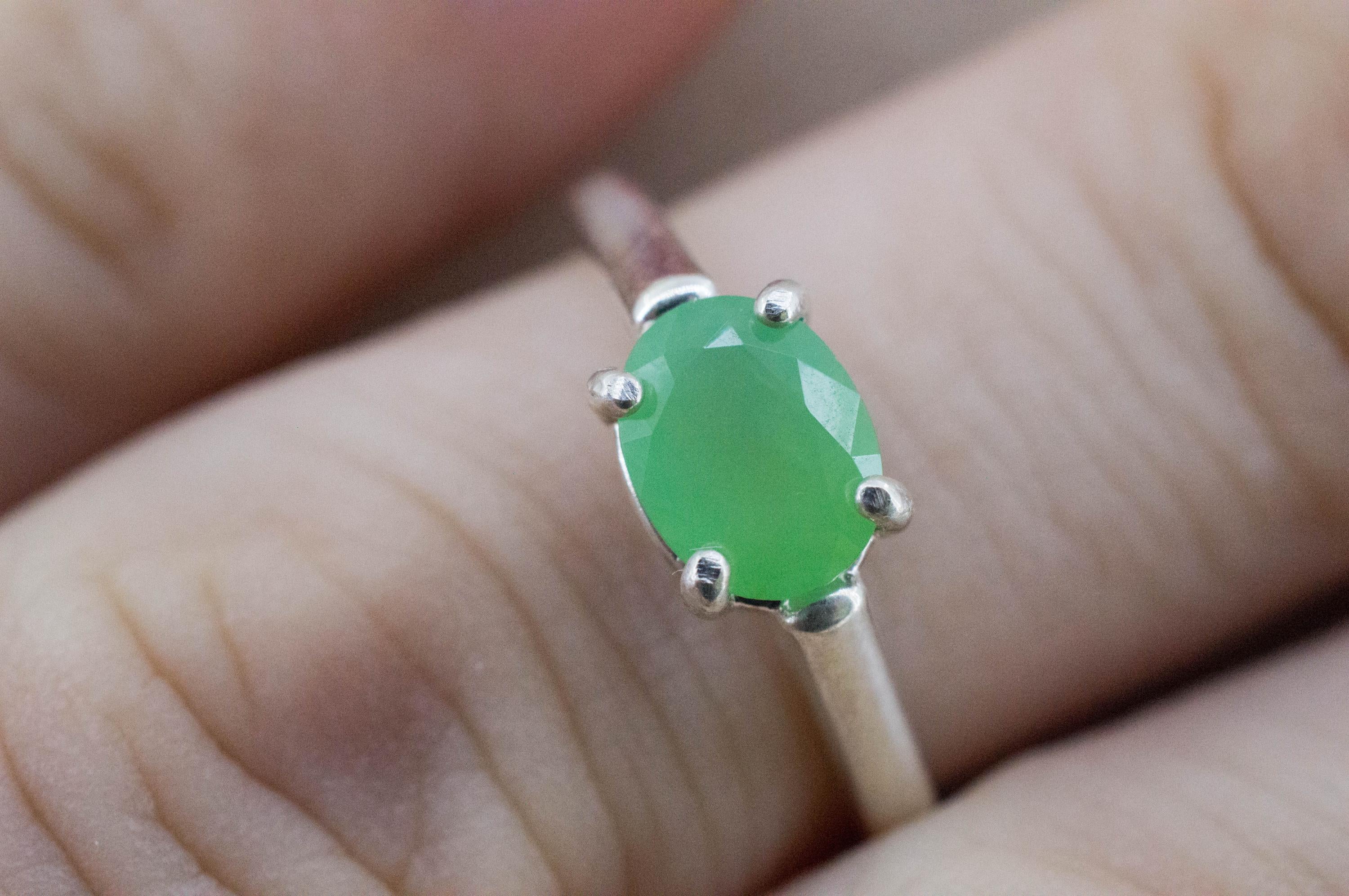 Chrysoprase Ring, Natural Untreated Australian Chrysoprase; 0.800cts - Mark Oliver Gems