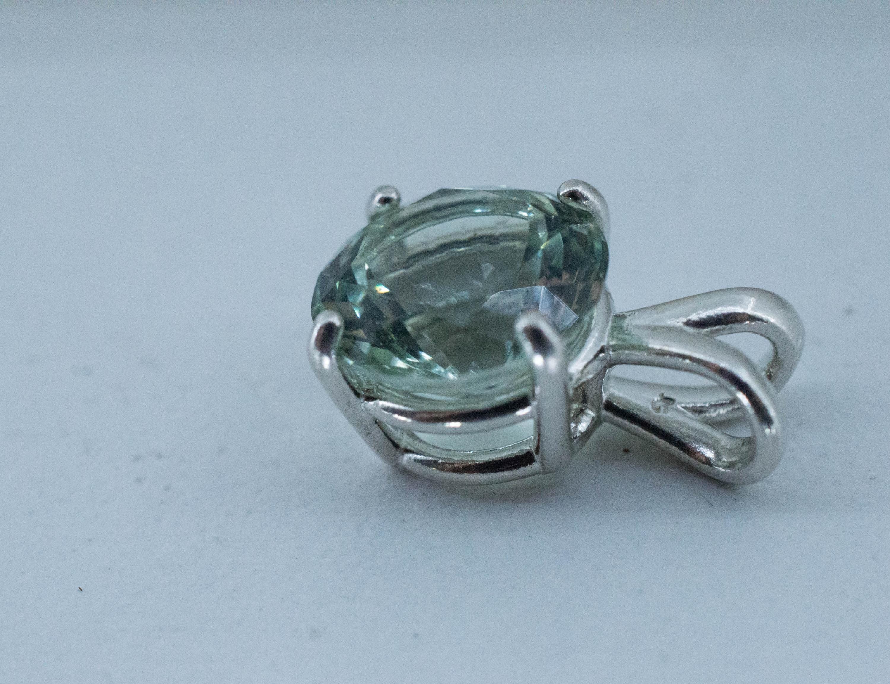 Prasiolite Pendant; Natural Brazil Green Amethyst; 3.450cts - Mark Oliver Gems