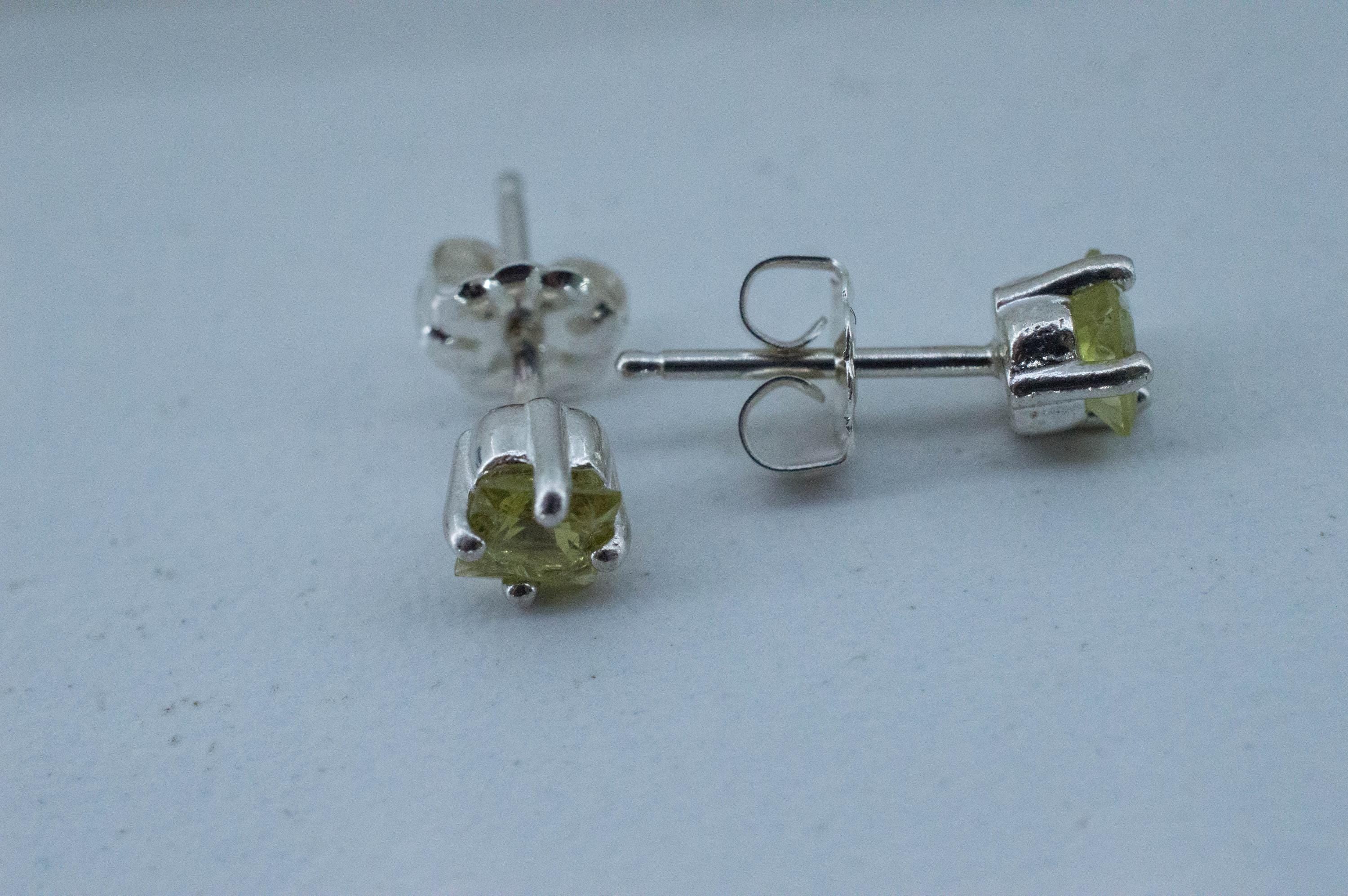 Mali Garnet Earrings; Genuine Untreated Mali Garnet; 0.765cts - Mark Oliver Gems