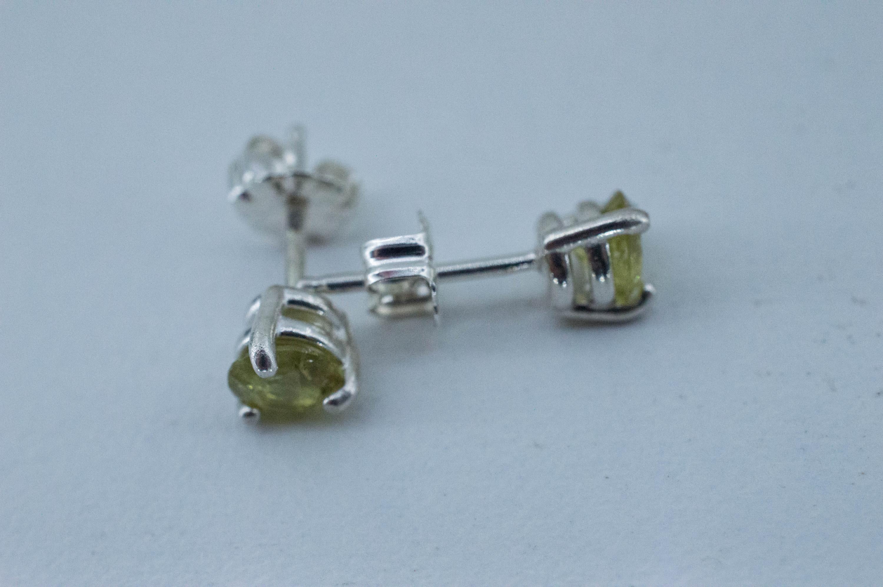 Mali Garnet Earrings; Genuine Untreated Mali Garnet; 0.965cts - Mark Oliver Gems