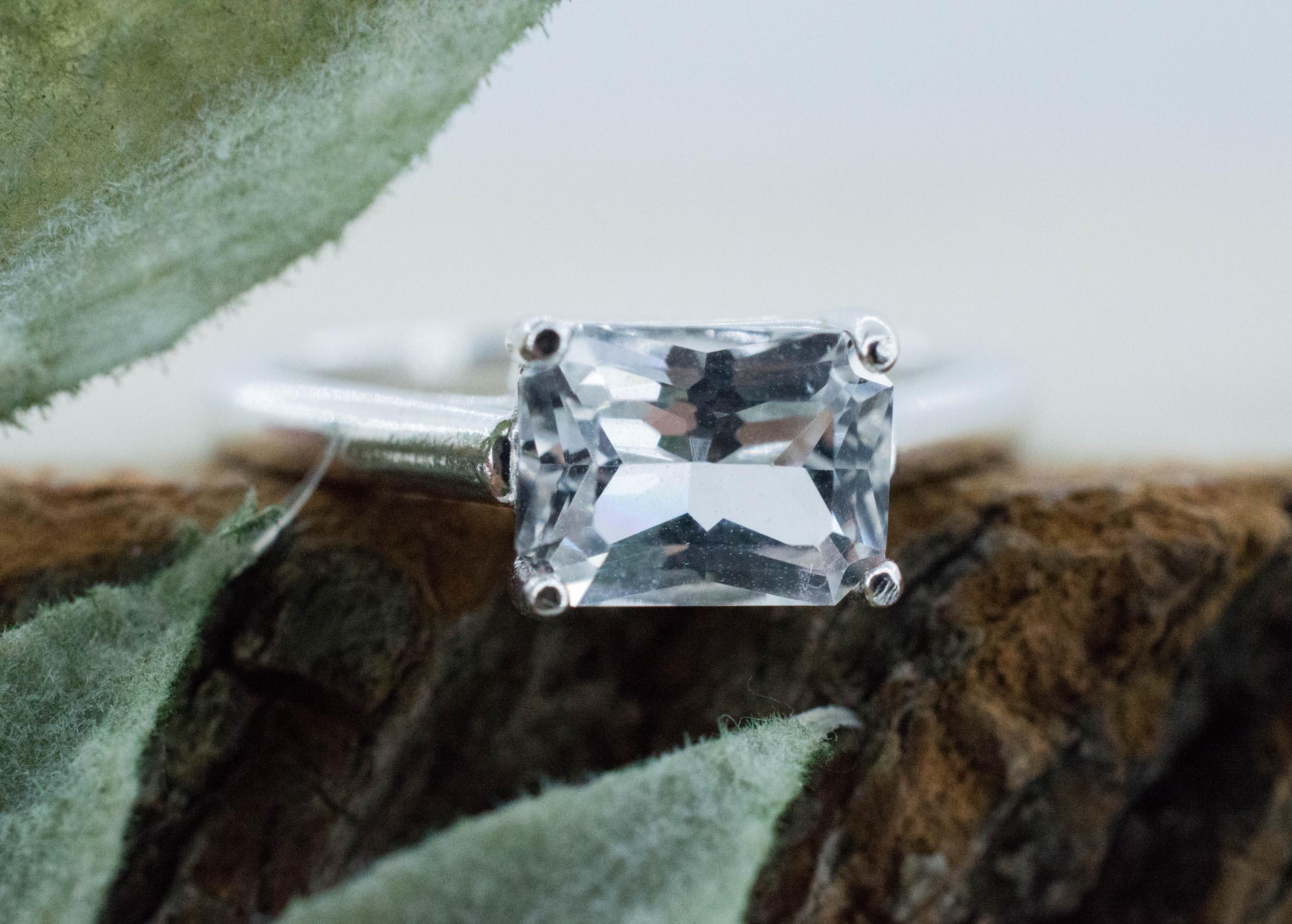 Topaz Ring, Natural Untreated Vietnam Silver Topaz; 1.830cts