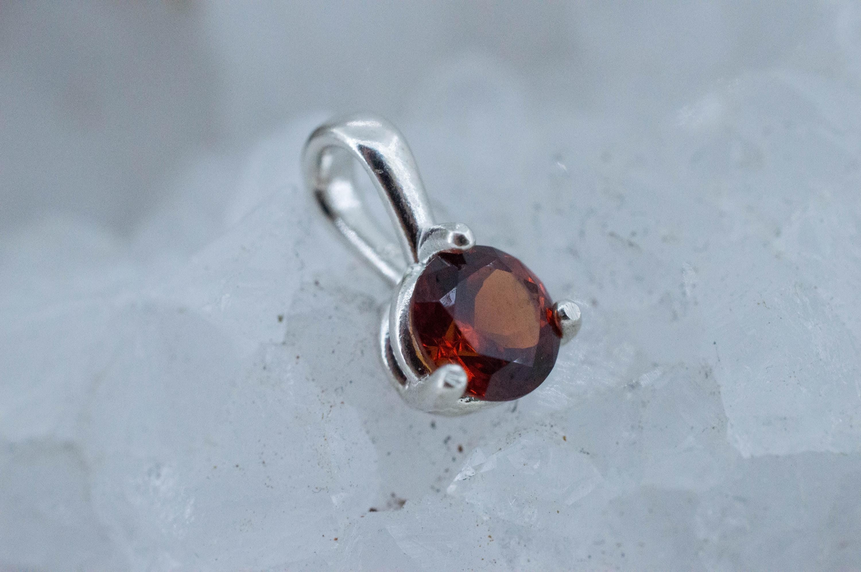 Spessartite Garnet Pendant; Natural Untreated Tanzania Lindi Garnet; 1.040cts
