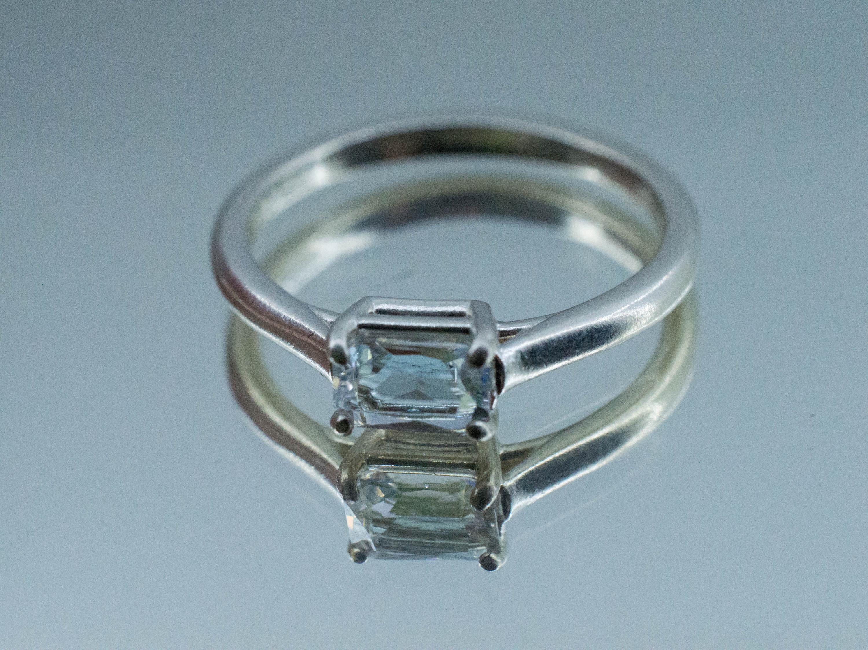 Rainbow Moonstone Ring, Natural Untreated Madagascar Moonstone; 0.630cts