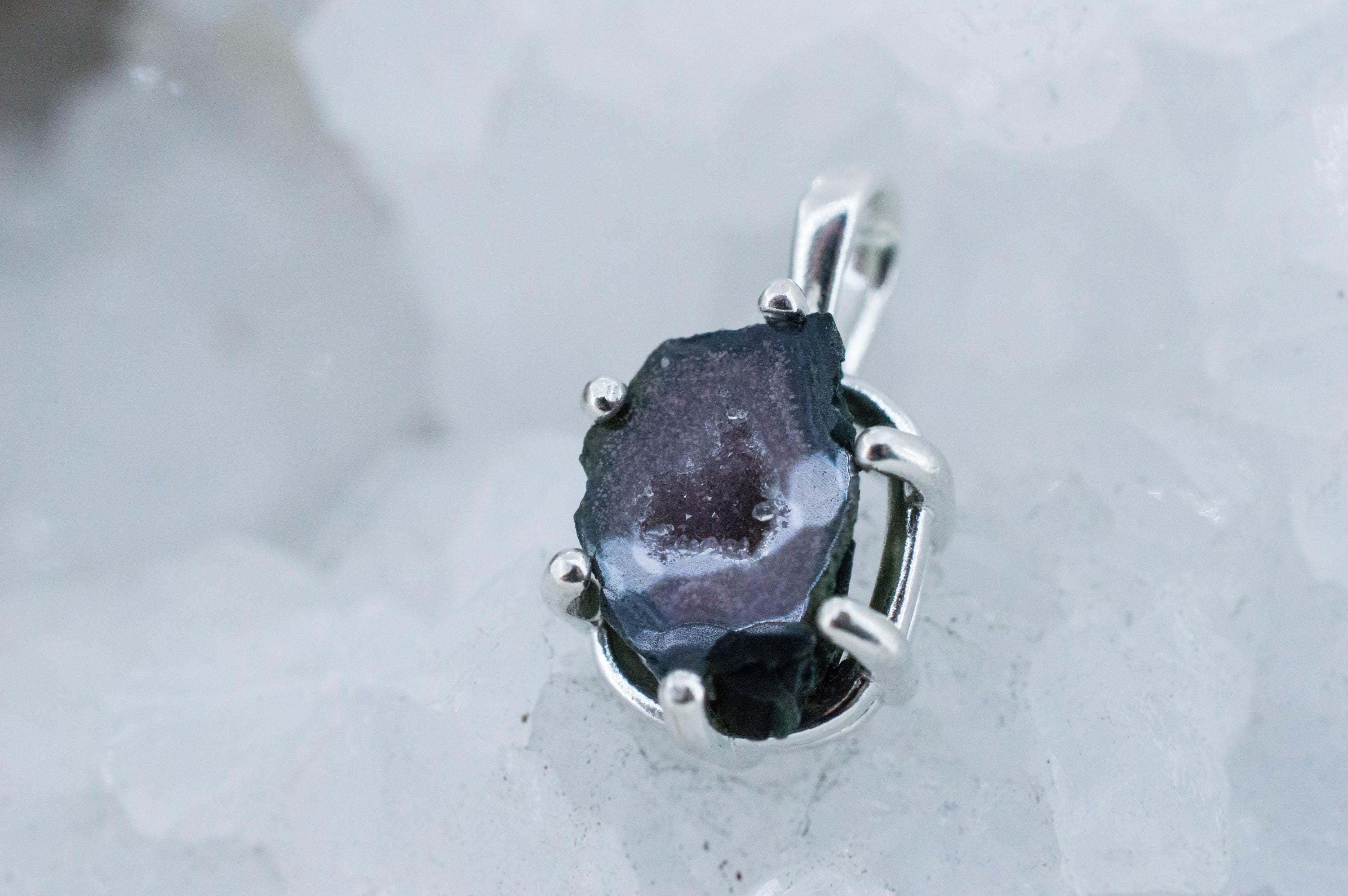 Mini Agate Geode Pendant, Natural Untreated Mexico Tabasco Geode; 2.710cts - Mark Oliver Gems