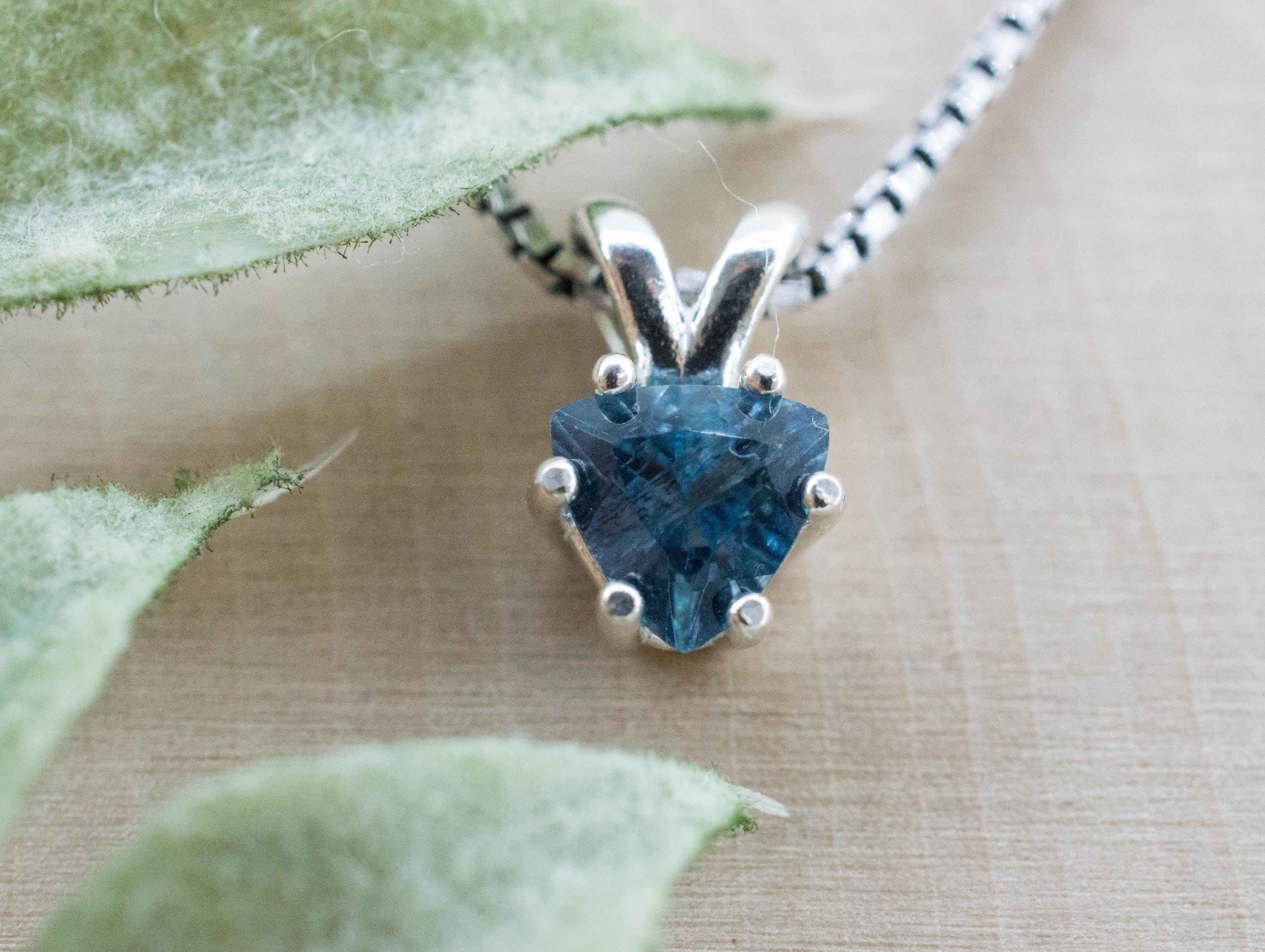 Aquamarine Pendant; Natural Untreated Nigeria Aquamarine; 0.825cts