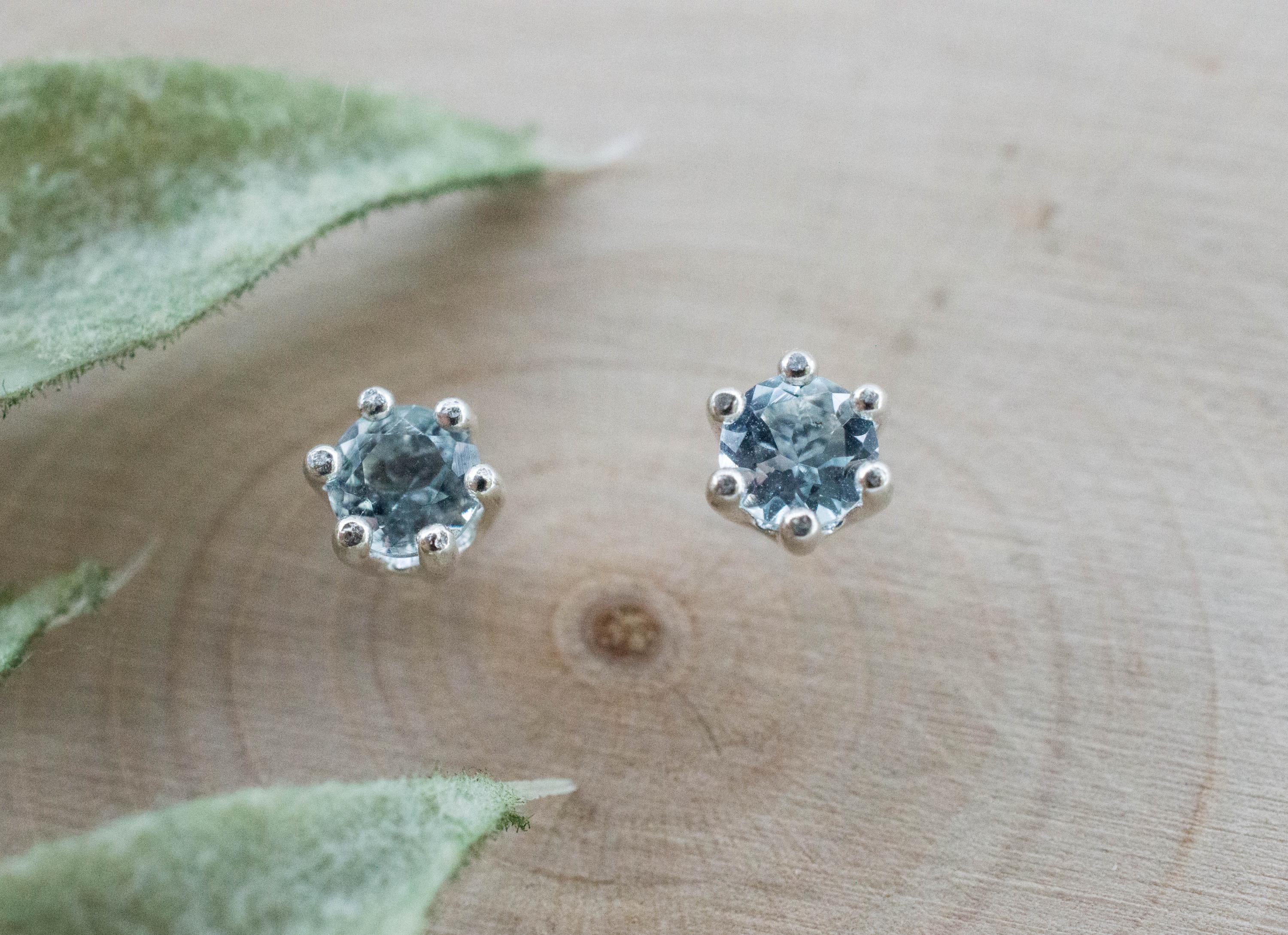 Aquamarine Earrings; Natural Untreated Brazil Aquamarine; 0.410cts