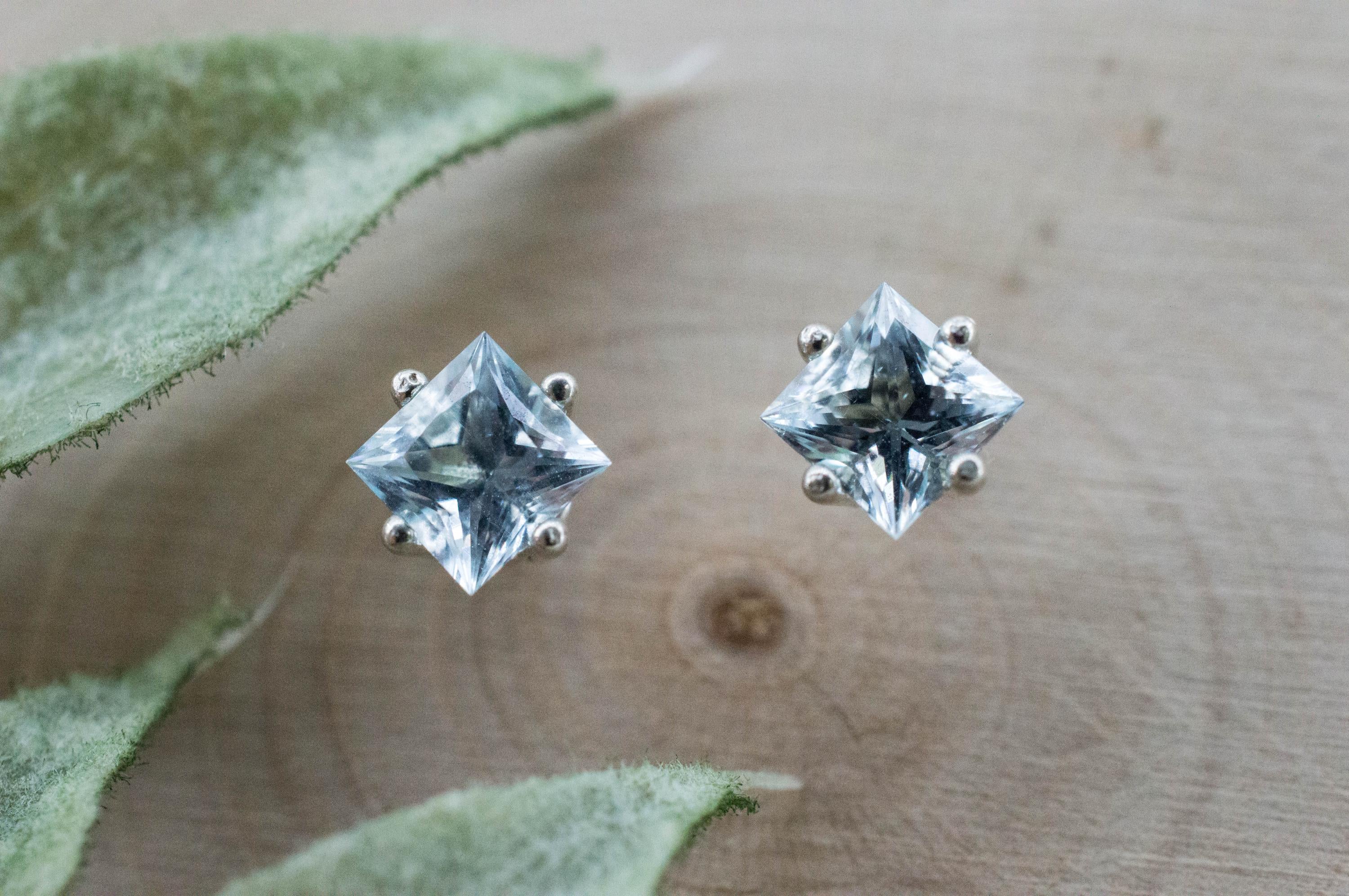 Aquamarine Earrings; Natural Untreated Madagascar Aquamarine; 0.890cts