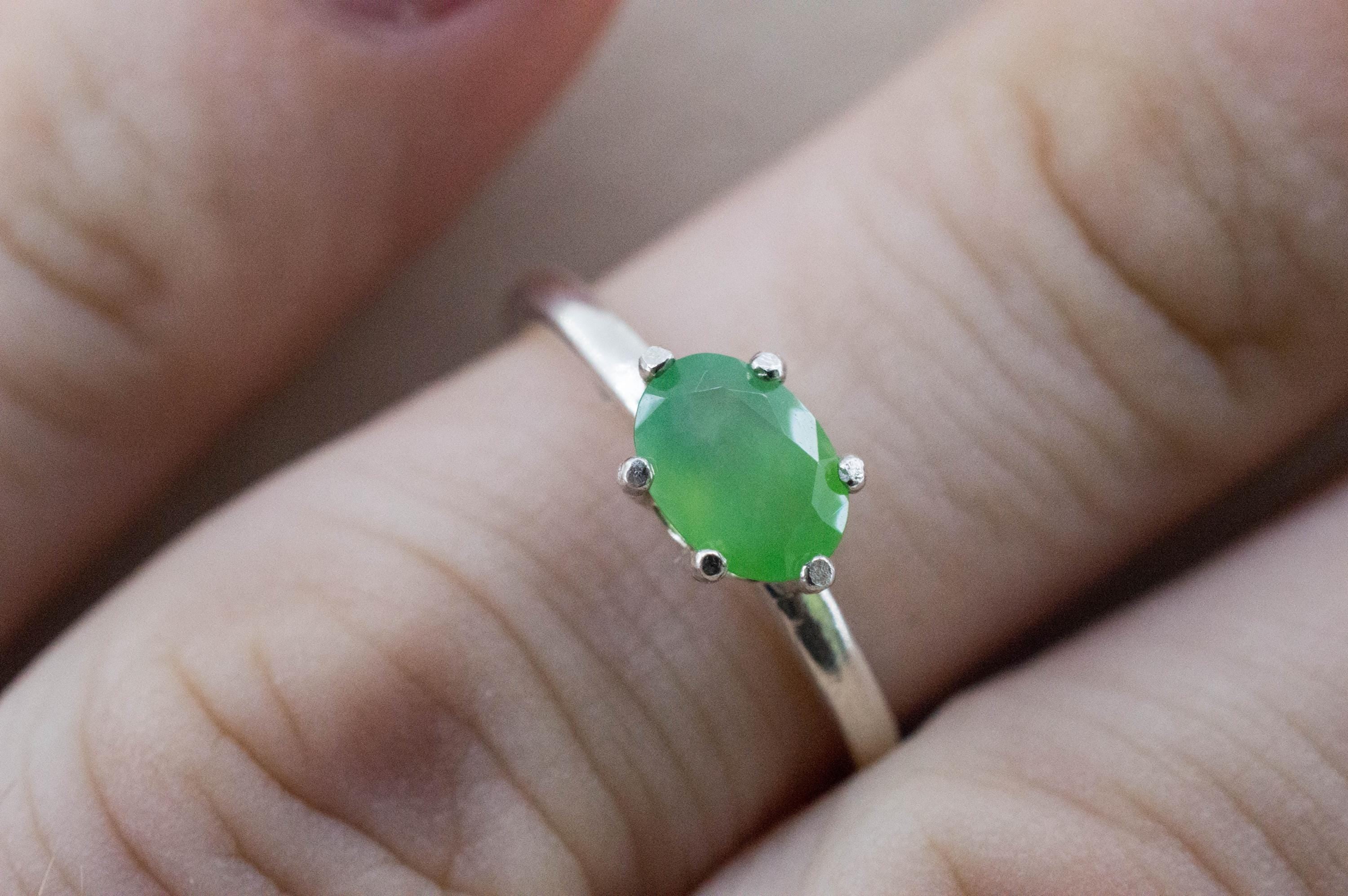 Chrysoprase Ring, Natural Untreated Australian Chrysoprase; 0.620cts - Mark Oliver Gems