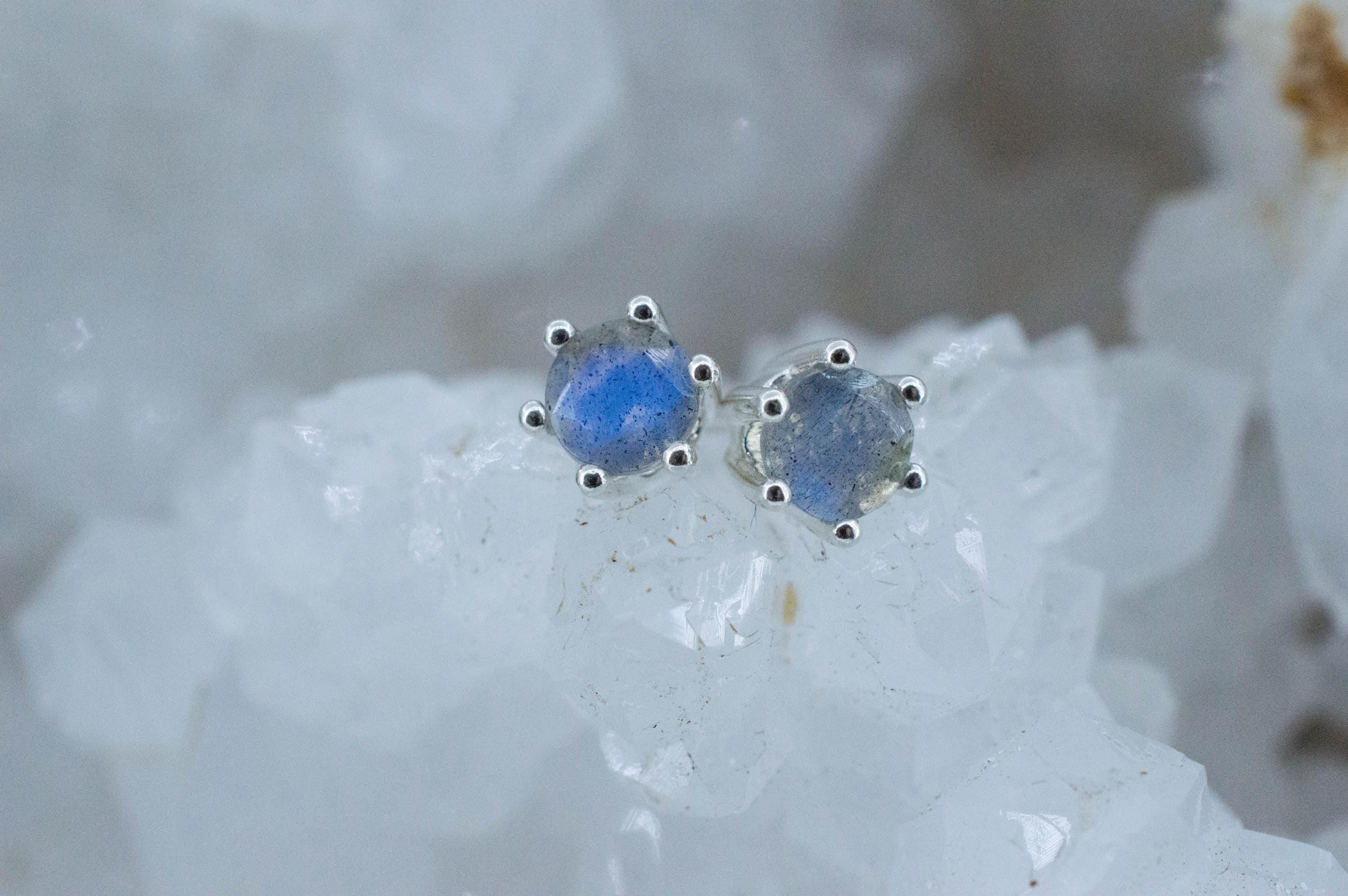 Labradorite Earrings; Natural Untreated Madagascar Labradorite; 0.810cts