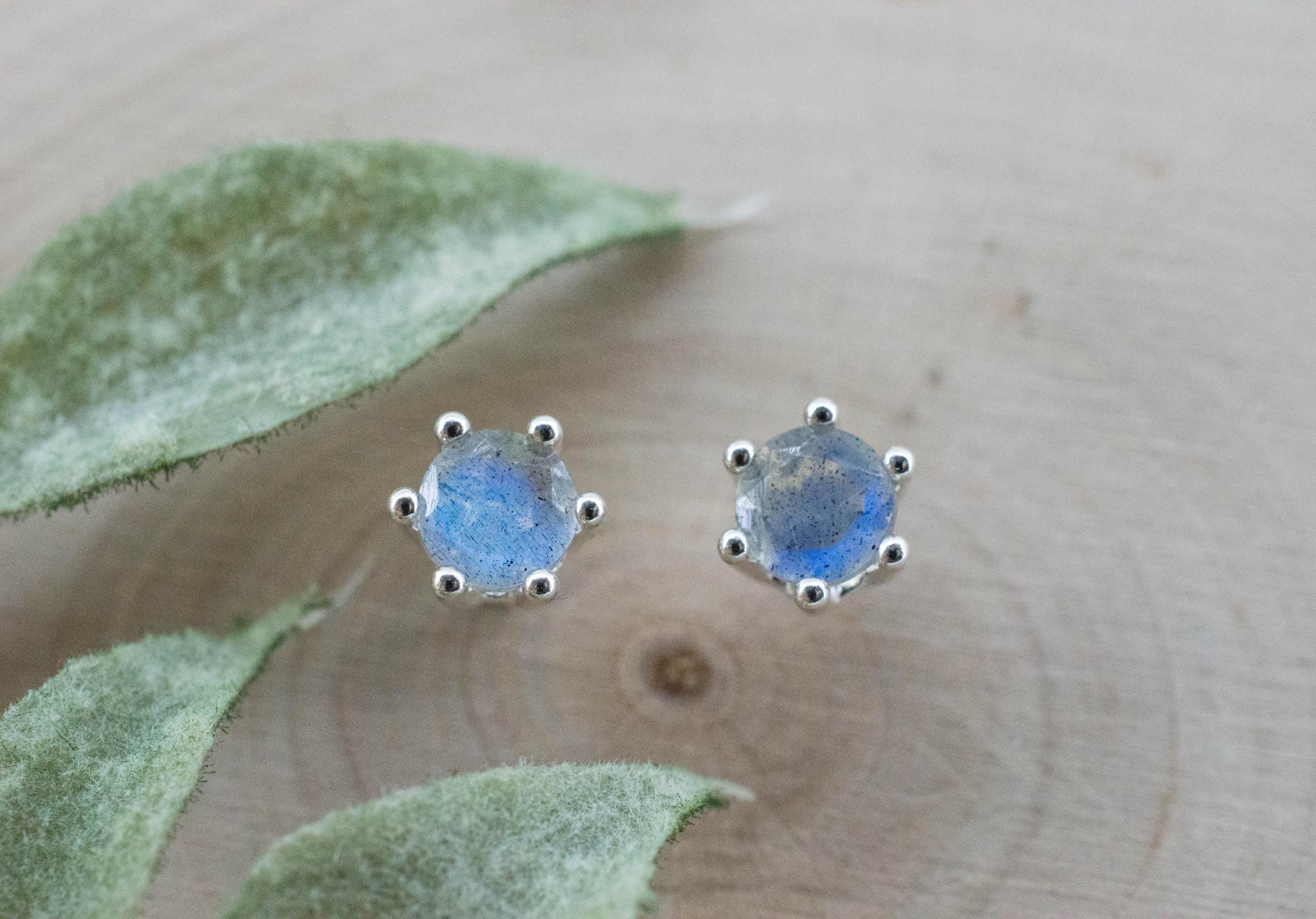 Labradorite Earrings; Natural Untreated Madagascar Labradorite; 0.810cts