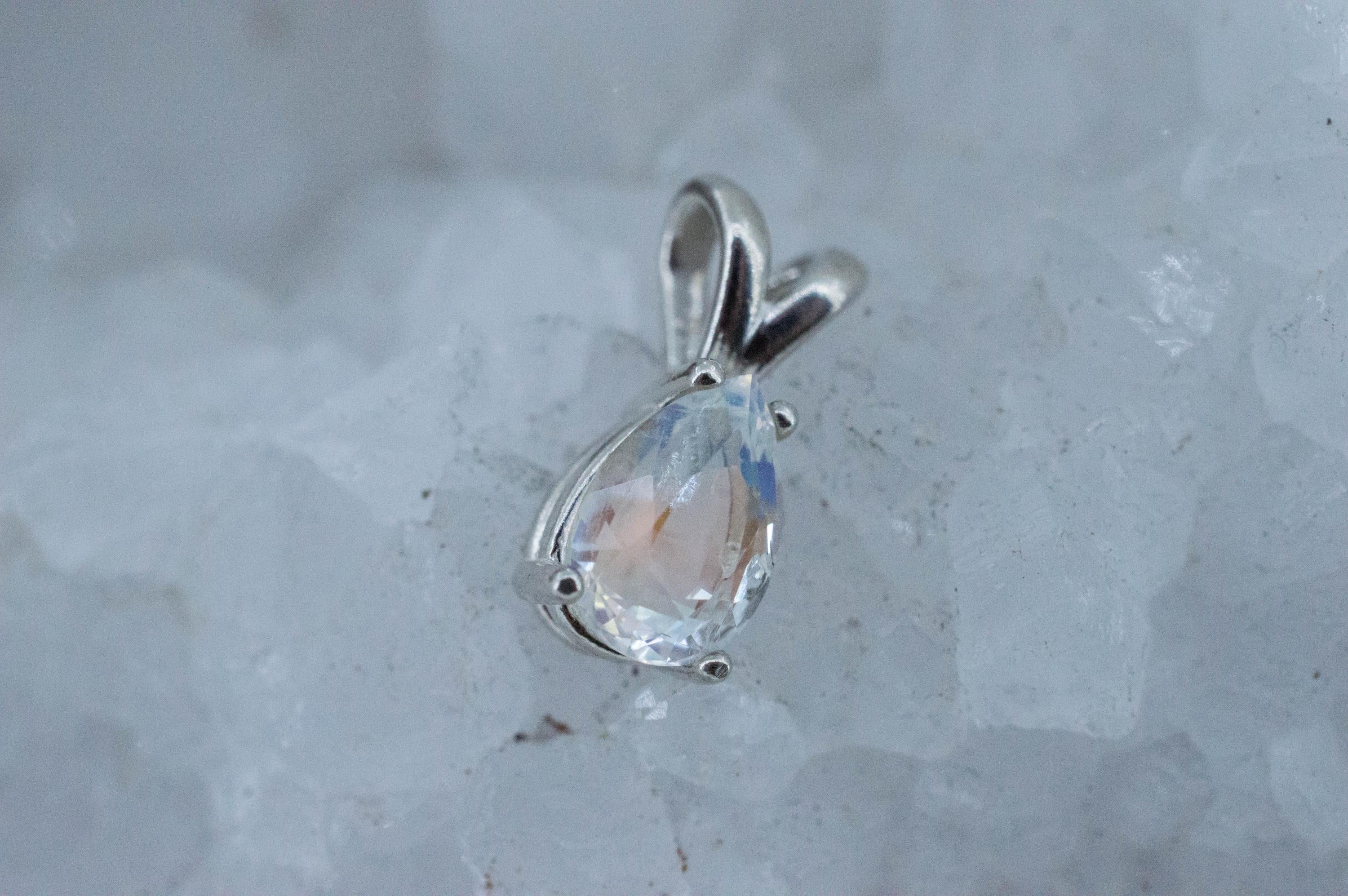 Rainbow Moonstone Pendant, Natural Untreated Madagascar Moonstone; 1.500cts