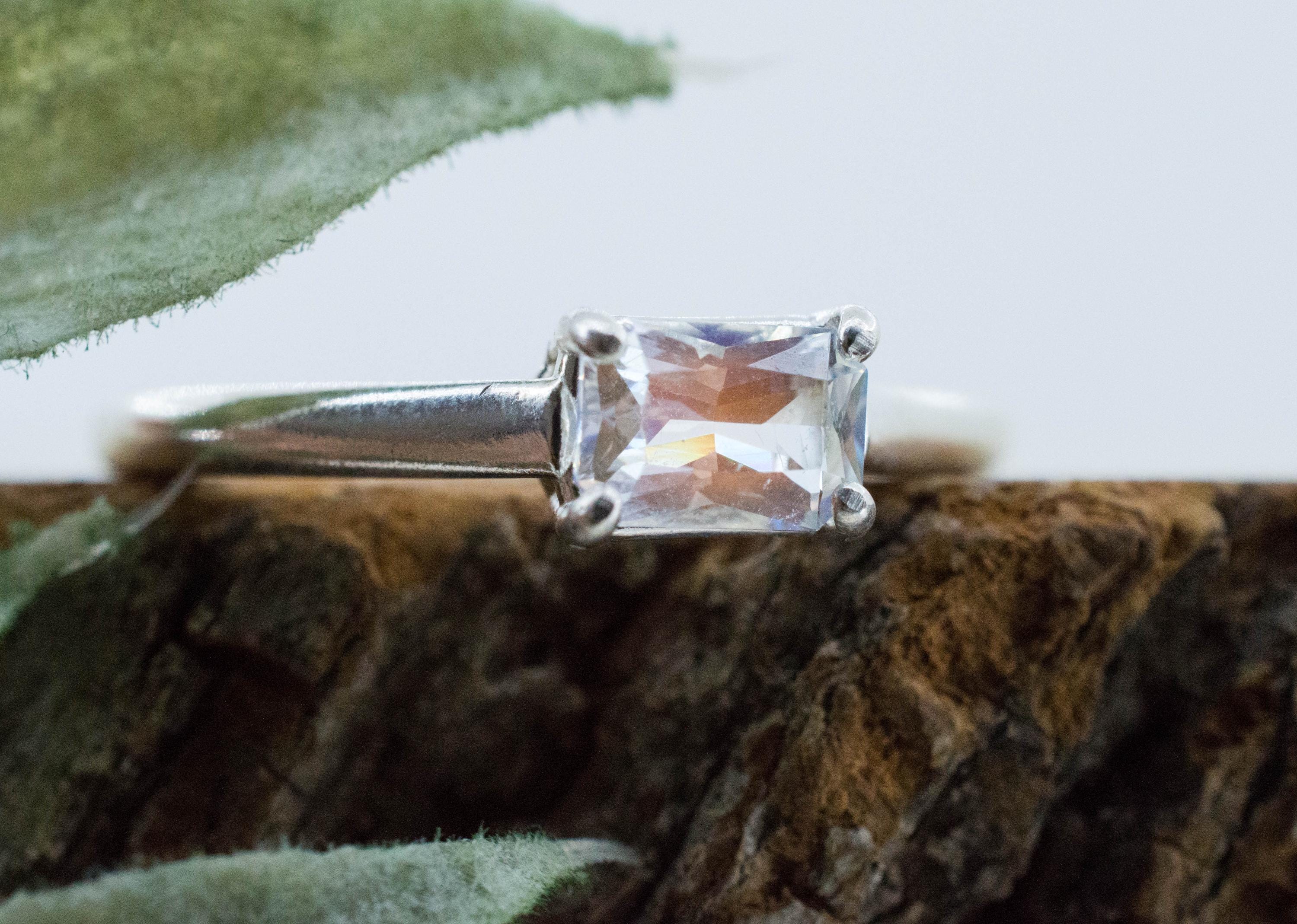 Rainbow Moonstone Ring, Natural Untreated Madagascar Moonstone; 0.630cts