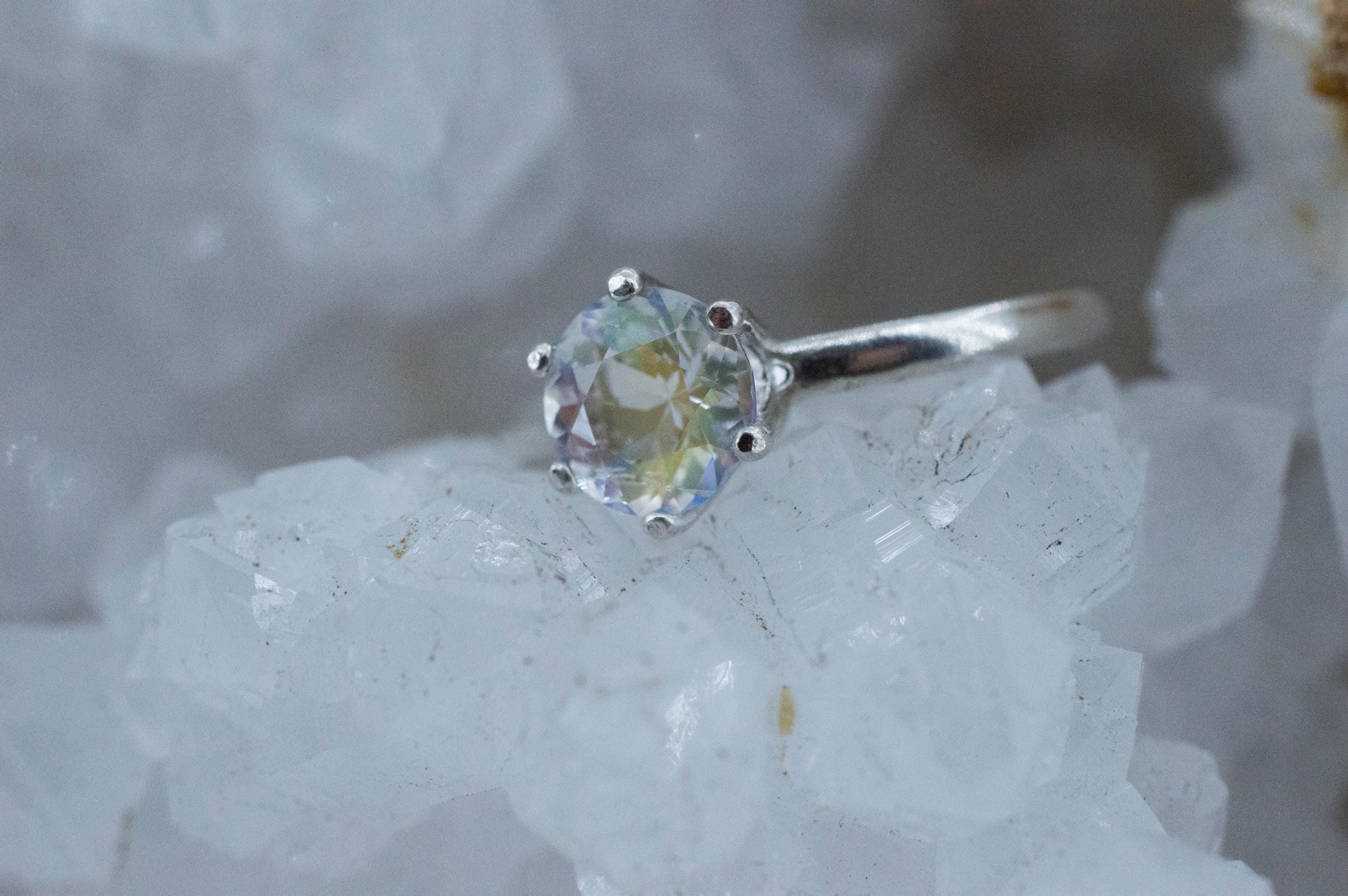 Rainbow Moonstone Ring, Natural Untreated Madagascar Moonstone; 0.920cts