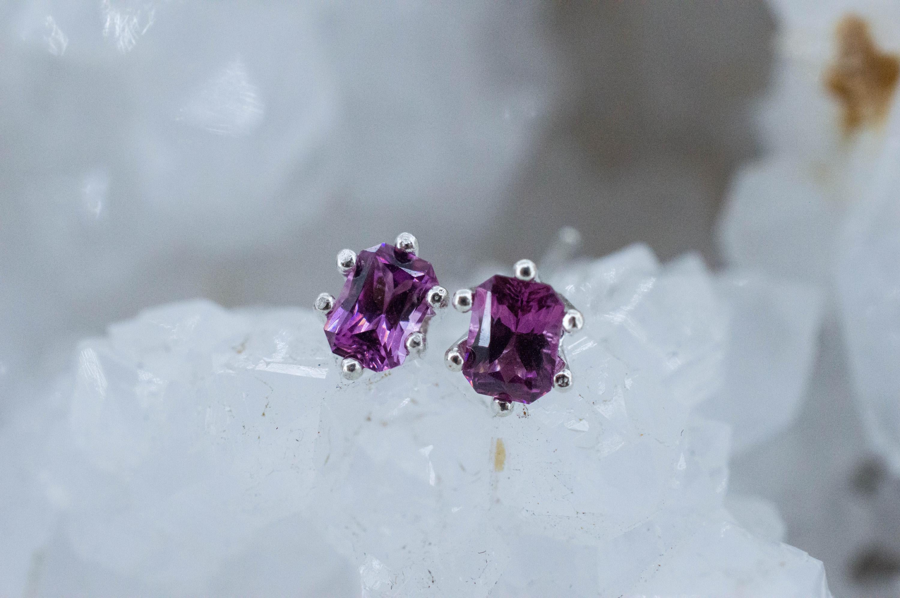 Umbalite Garnet Earrings, Natural Untreated Tanzanian Garnet; 0.820cts