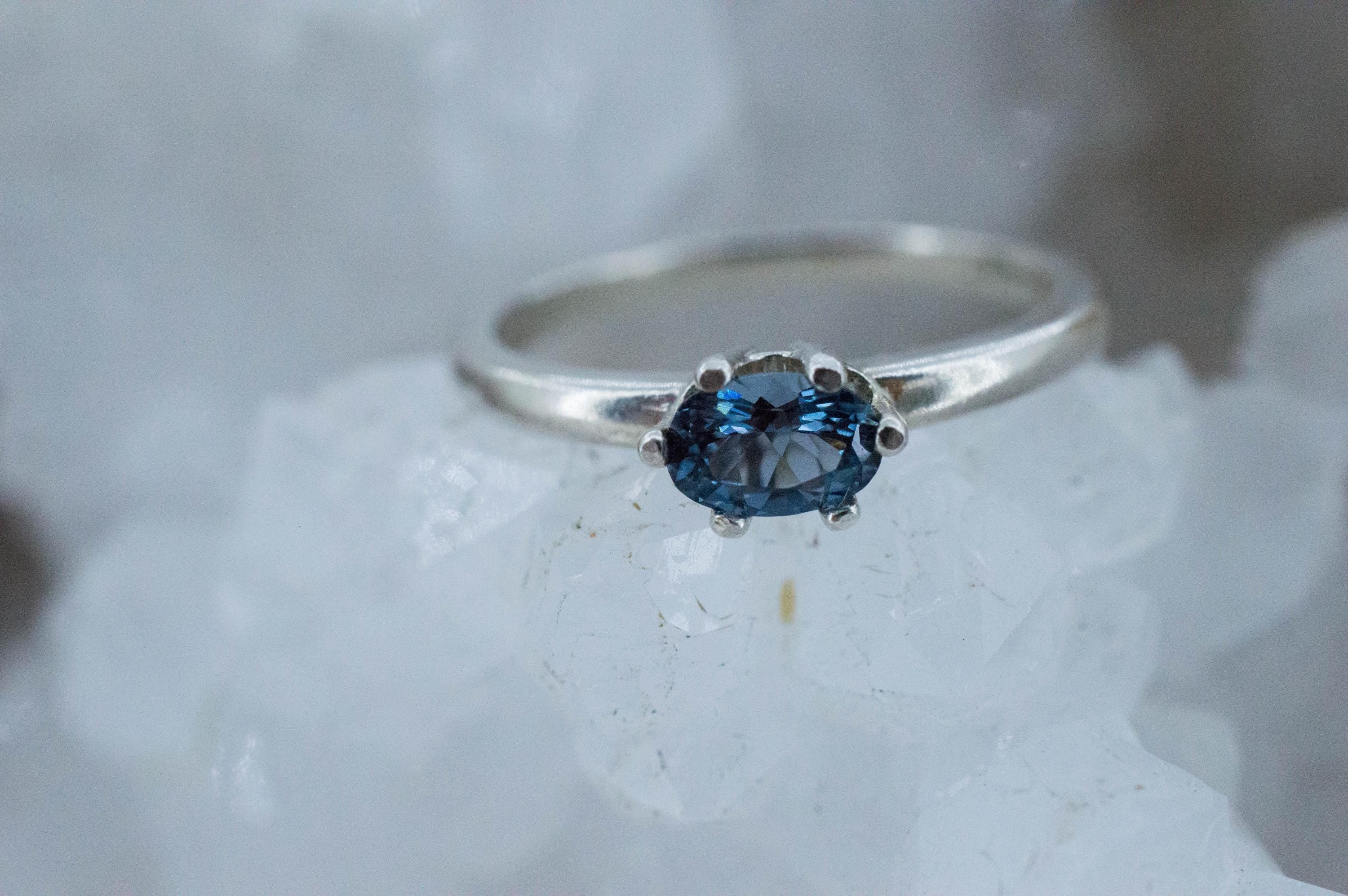 Blue Spinel Ring, Natural Untreated Burma Spinel; 0.440cts - Mark Oliver Gems