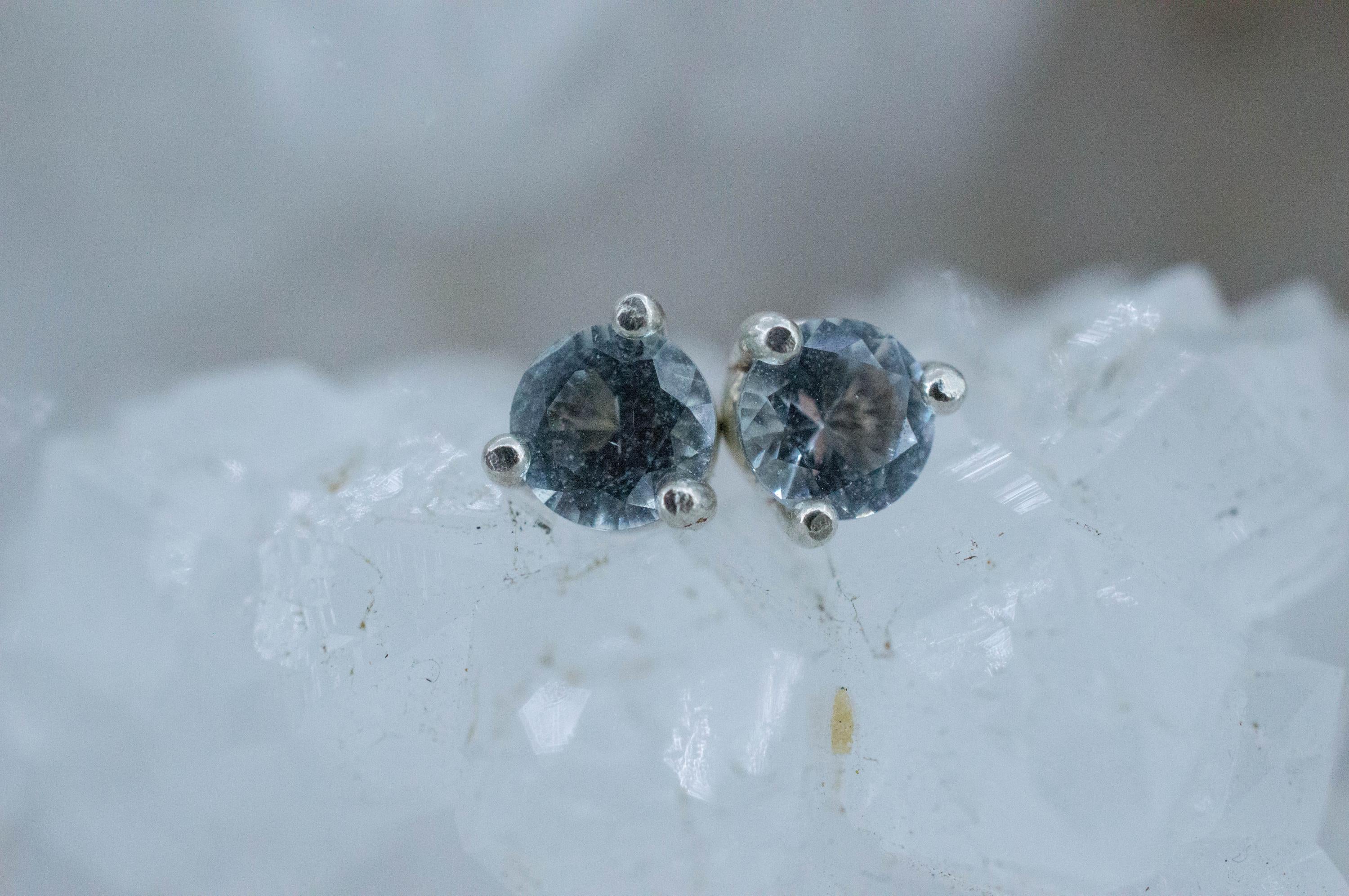 Aquamarine Earrings; Natural Untreated Brazil Aquamarine; 0.405cts