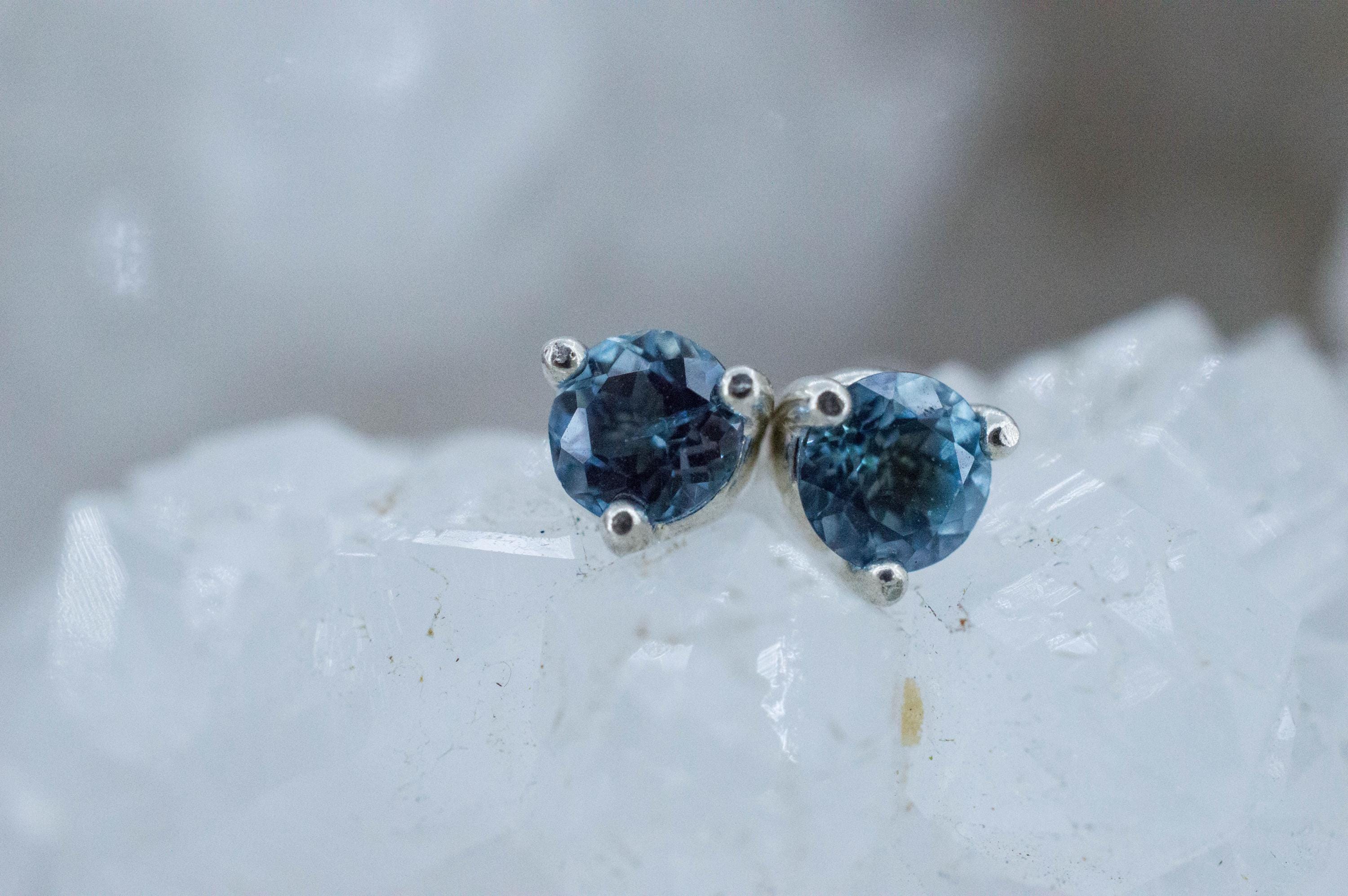 Aquamarine Earrings; Natural Untreated Nigeria Aquamarine; 0.465cts