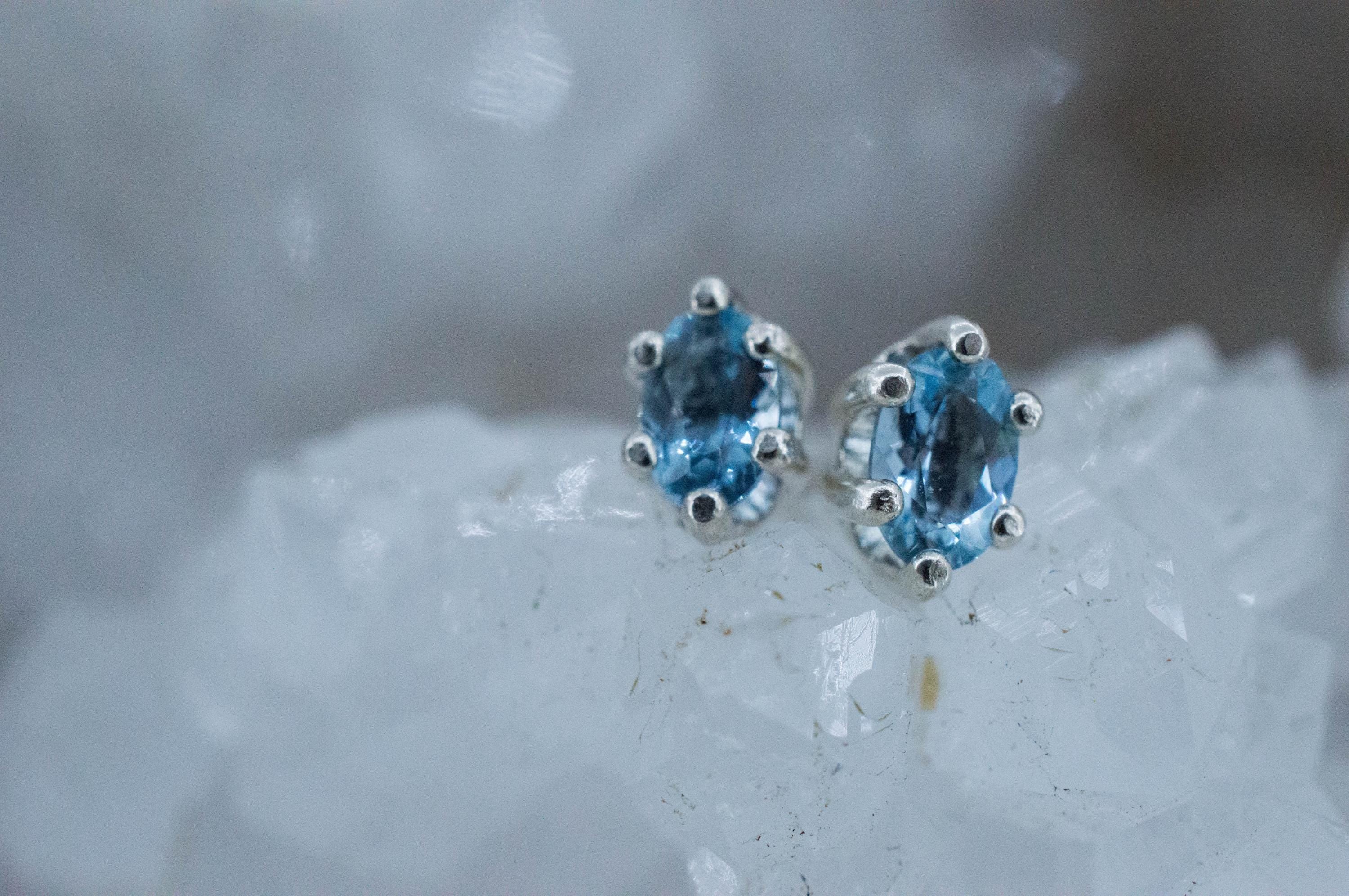 Aquamarine Earrings; Natural Untreated Brazil Aquamarine; 0.480cts