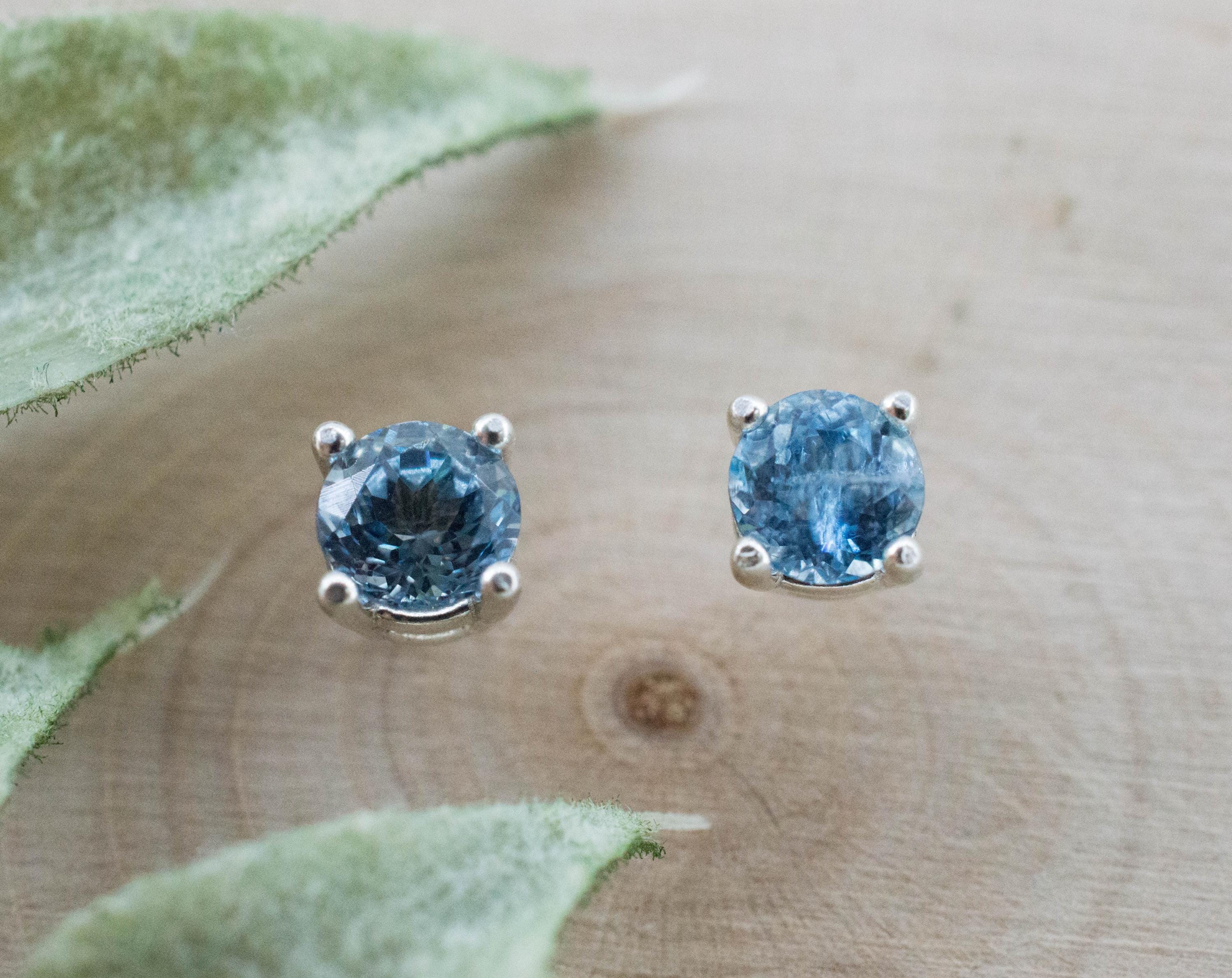 Aquamarine Earrings; Natural Untreated Nigeria Aquamarine; 0.780cts