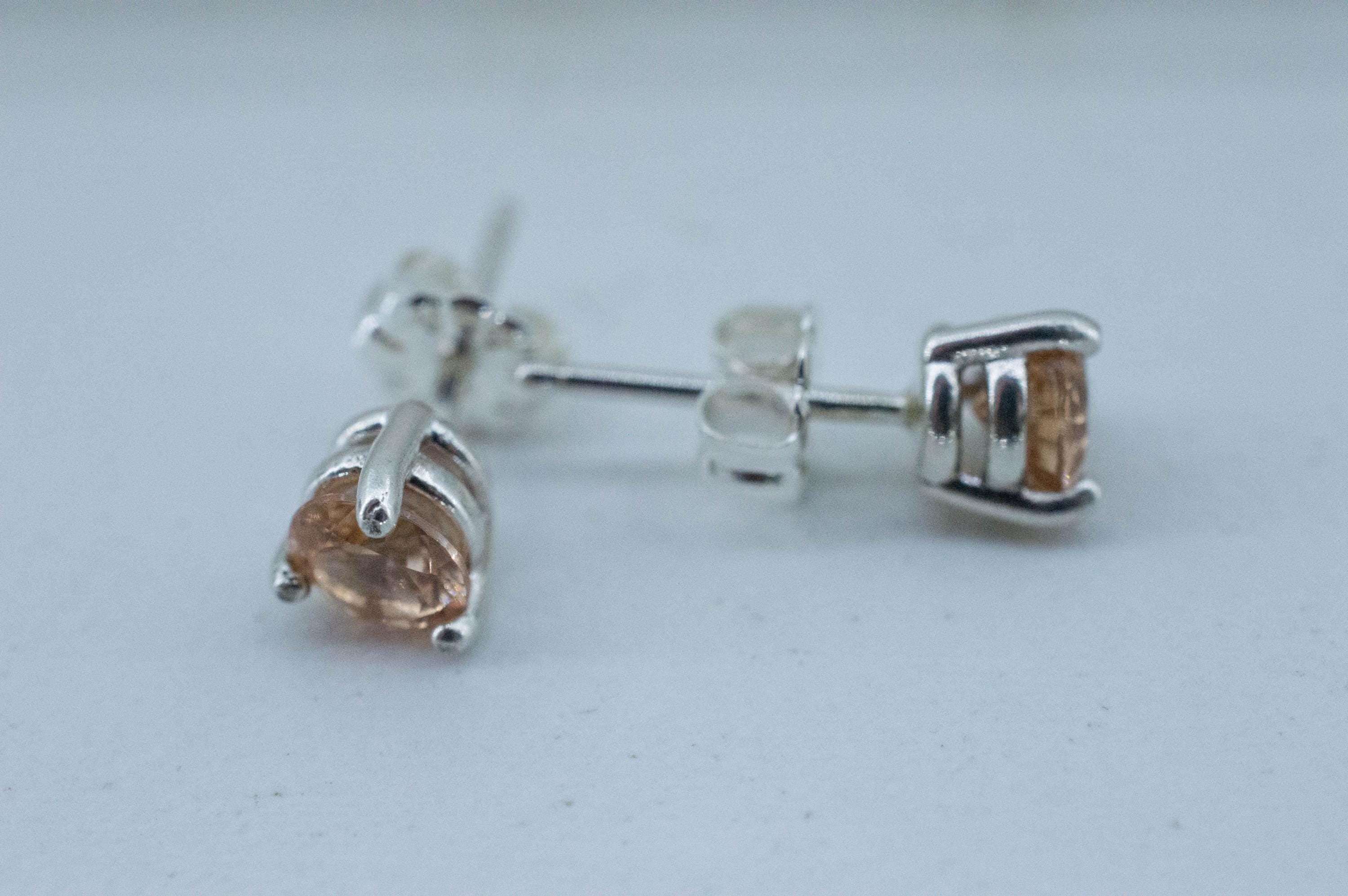 Hessonite Garnet Earrings; Natural Untreated Canada Garnet; 1.000cts