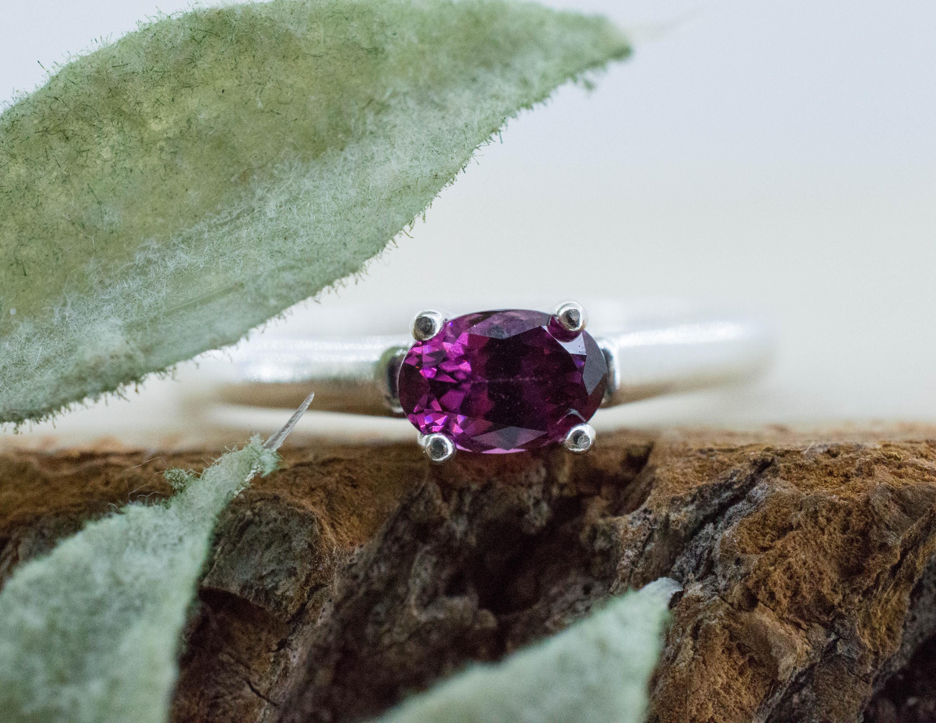 Umbalite Garnet Ring; Natural Untreated Tanzanian Garnet; 0.665cts