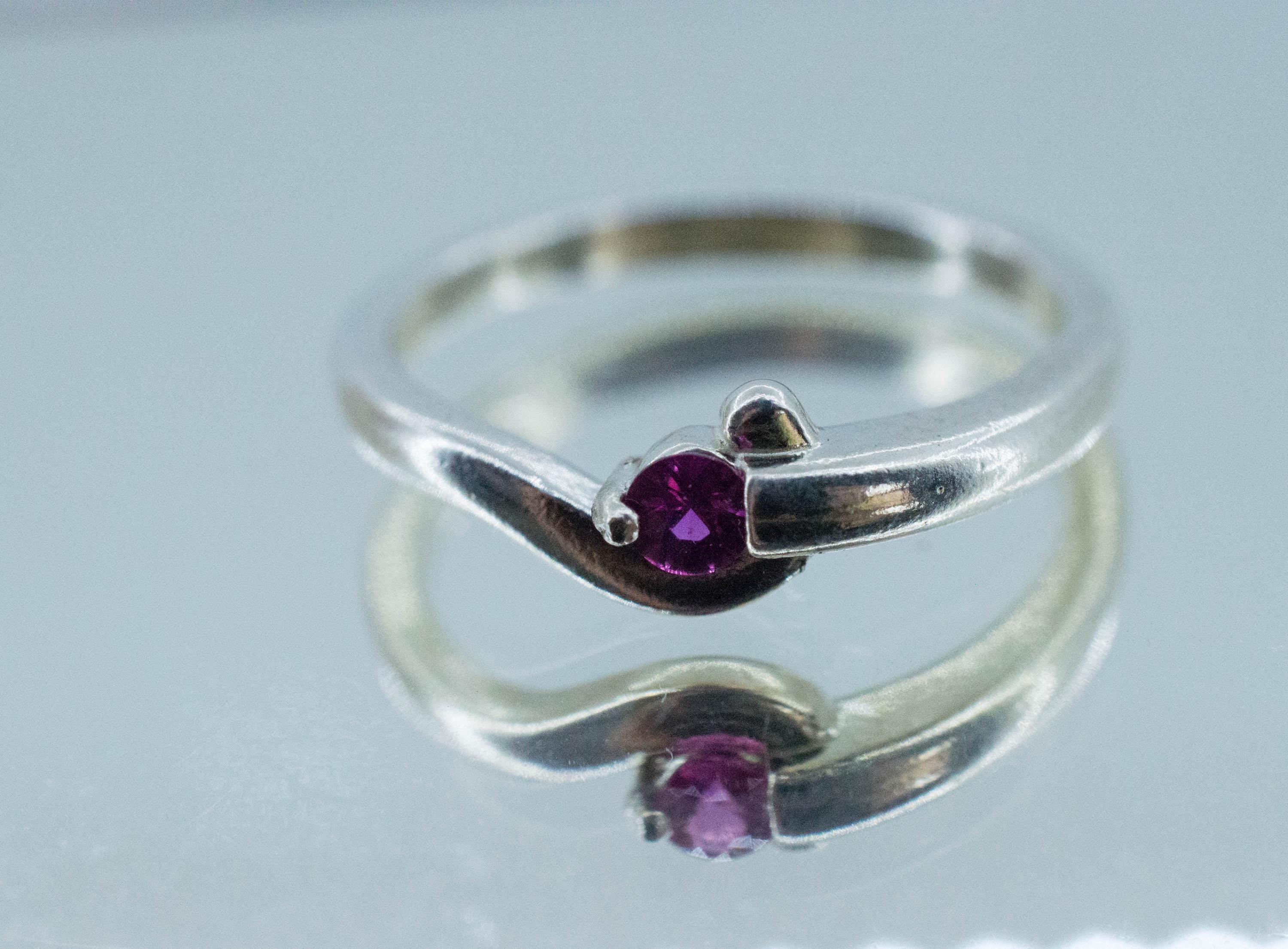 Ruby Ring; Natural Untreated Mozambique Ruby; 0.115cts