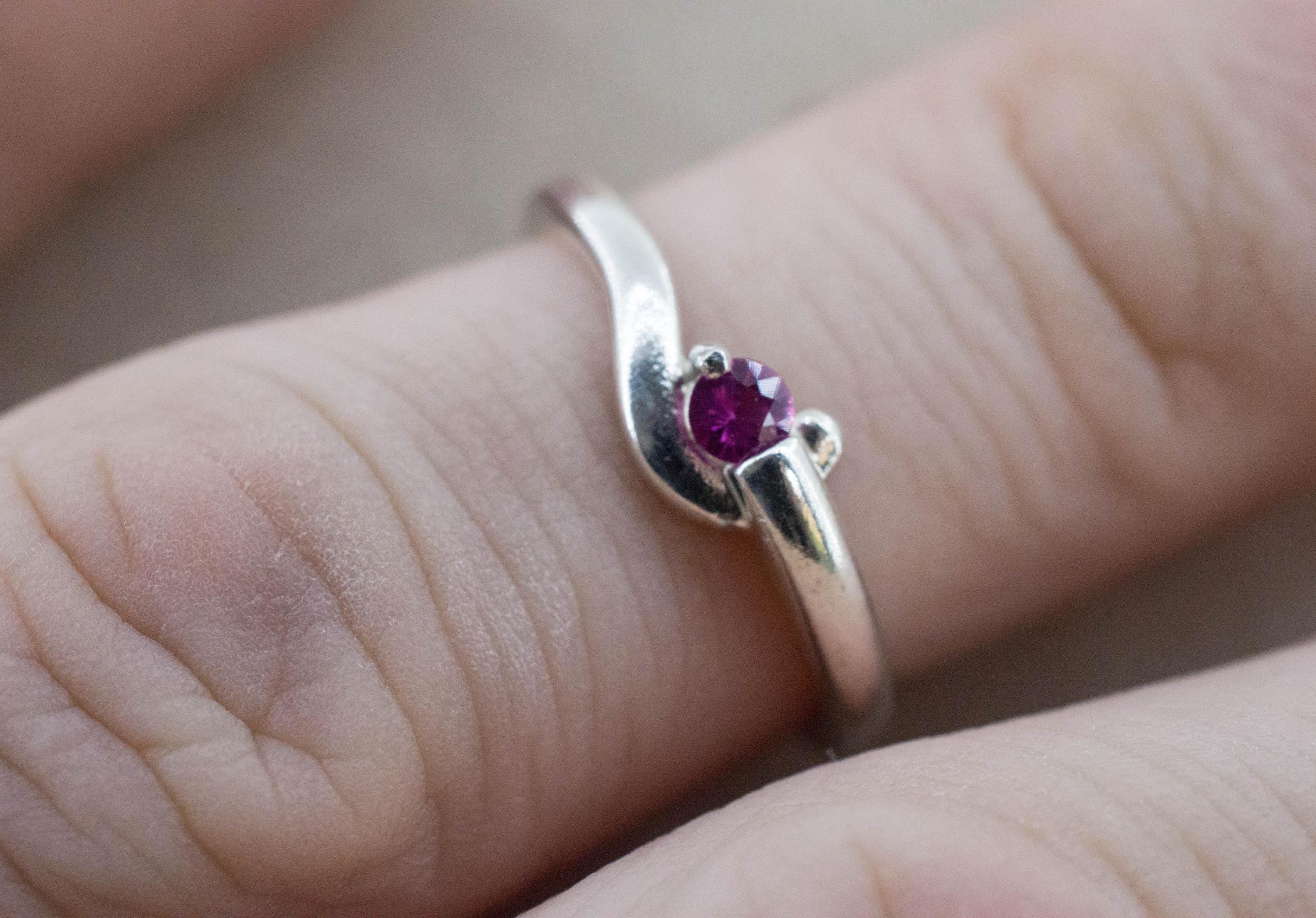 Ruby Ring; Natural Untreated Mozambique Ruby; 0.115cts