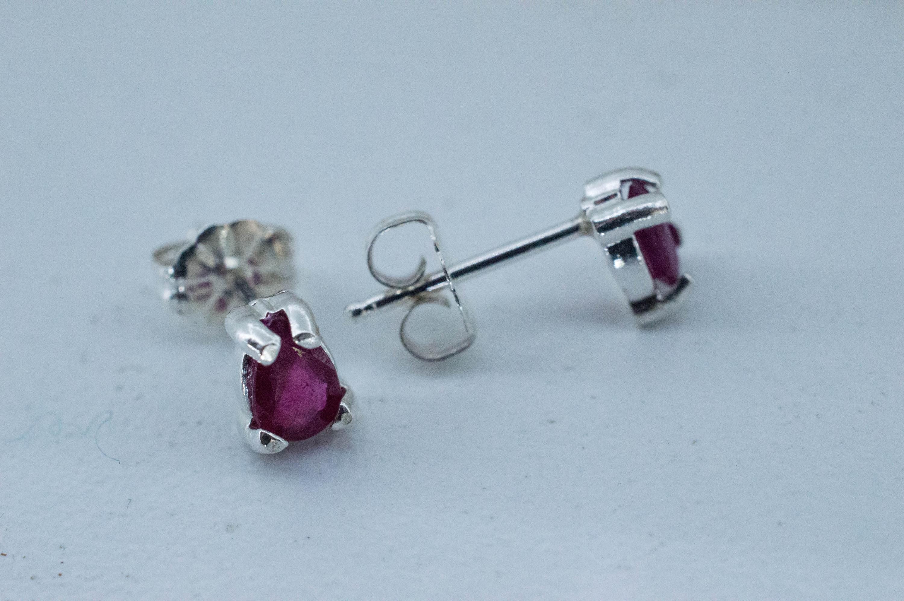 Ruby Earrings; Natural India Ruby; 0.660cts - Mark Oliver Gems