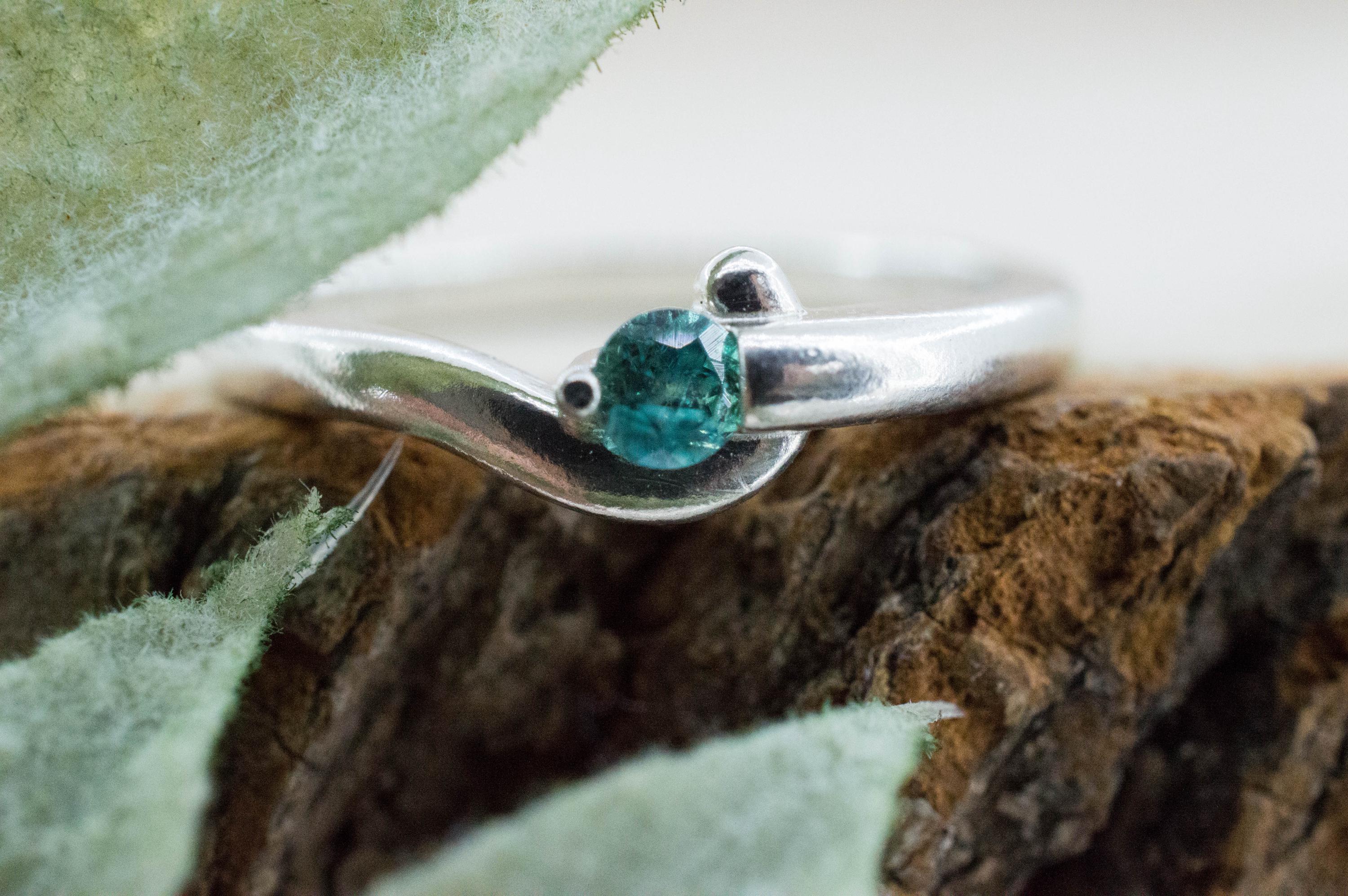 Alexandrite Ring; Natural Untreated Brazil Alexandrite; 0.260cts