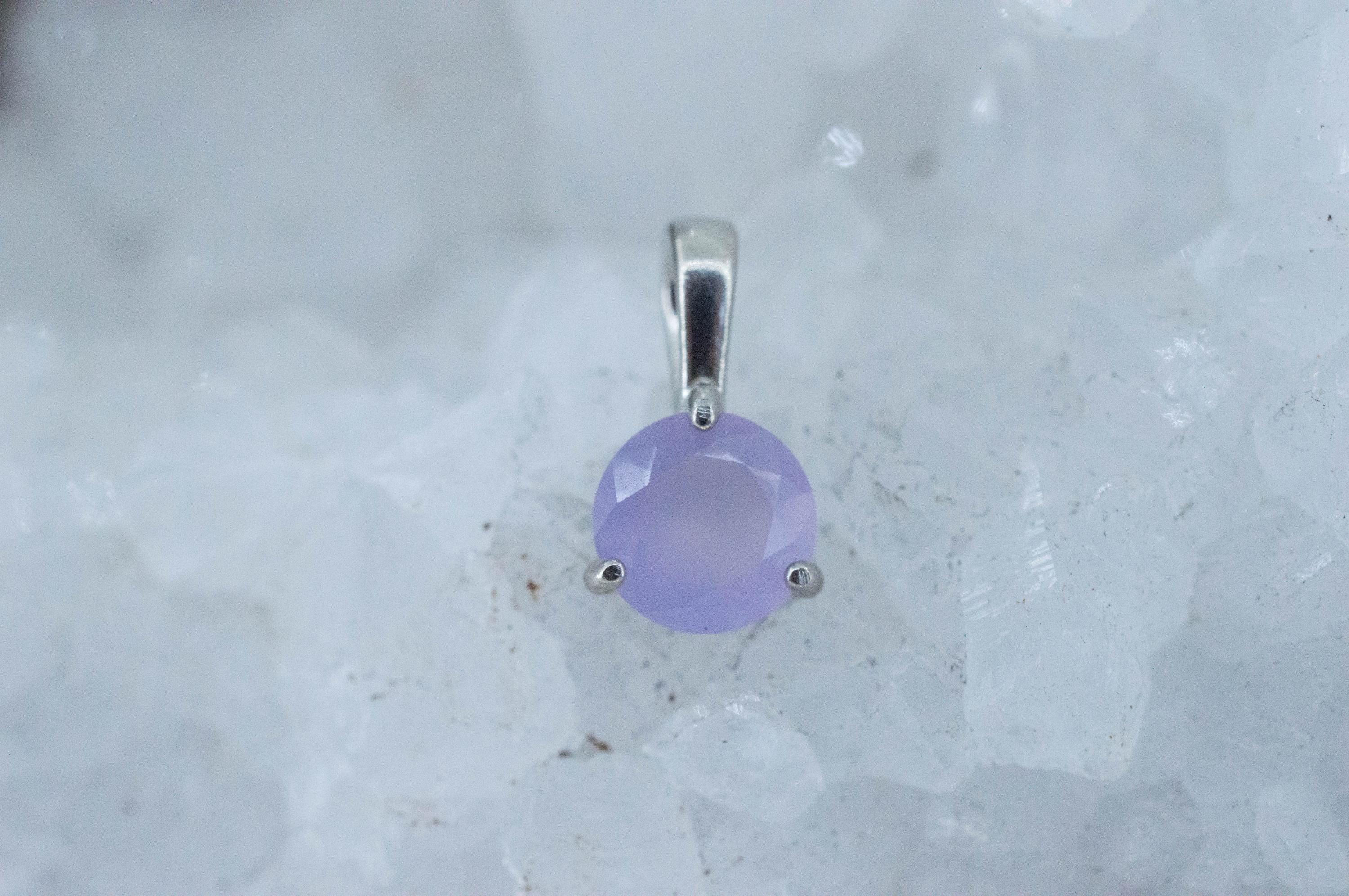 Holly Blue Agate Pendant; Natural Untreated Oregon Holley Agate; 0.910cts - Mark Oliver Gems