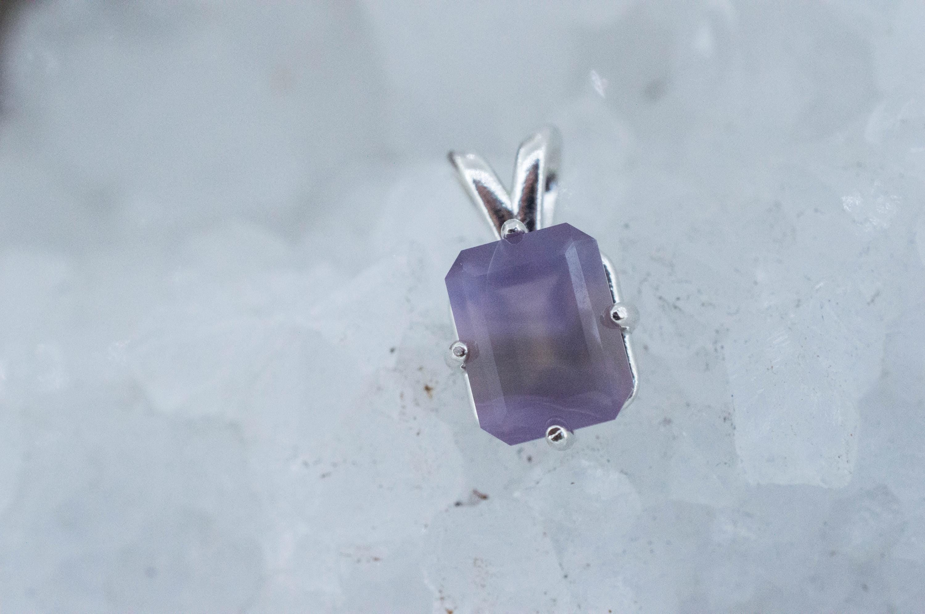 Holly Blue Agate Pendant; Natural Untreated Oregon Holley Agate; 2.095cts - Mark Oliver Gems