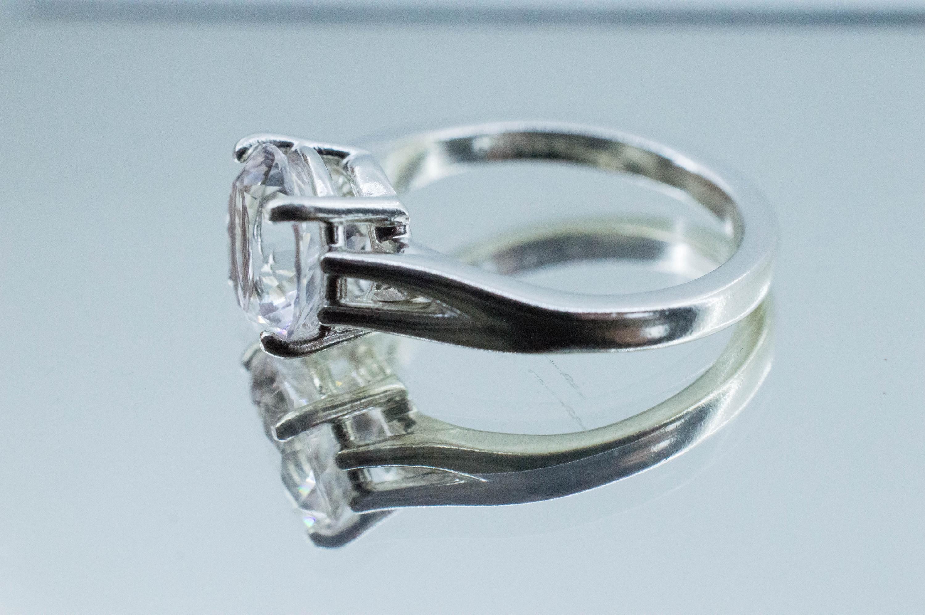 Danburite Ring; Natural Untreated Mexican Danburite; 2.605cts