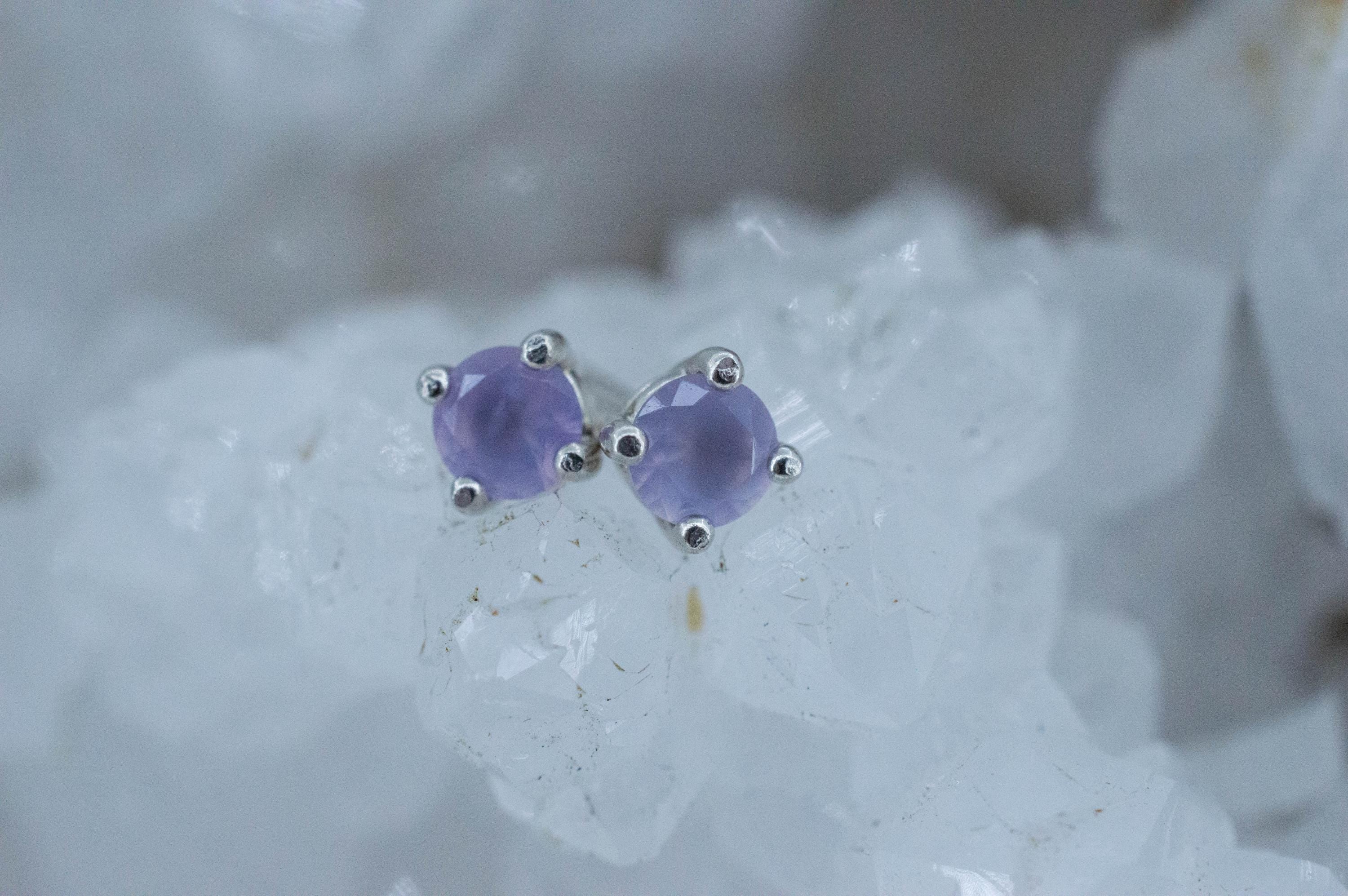 Holly Blue Agate Earrings; Natural Untreated Oregon Holley Agate; 0.400cts - Mark Oliver Gems