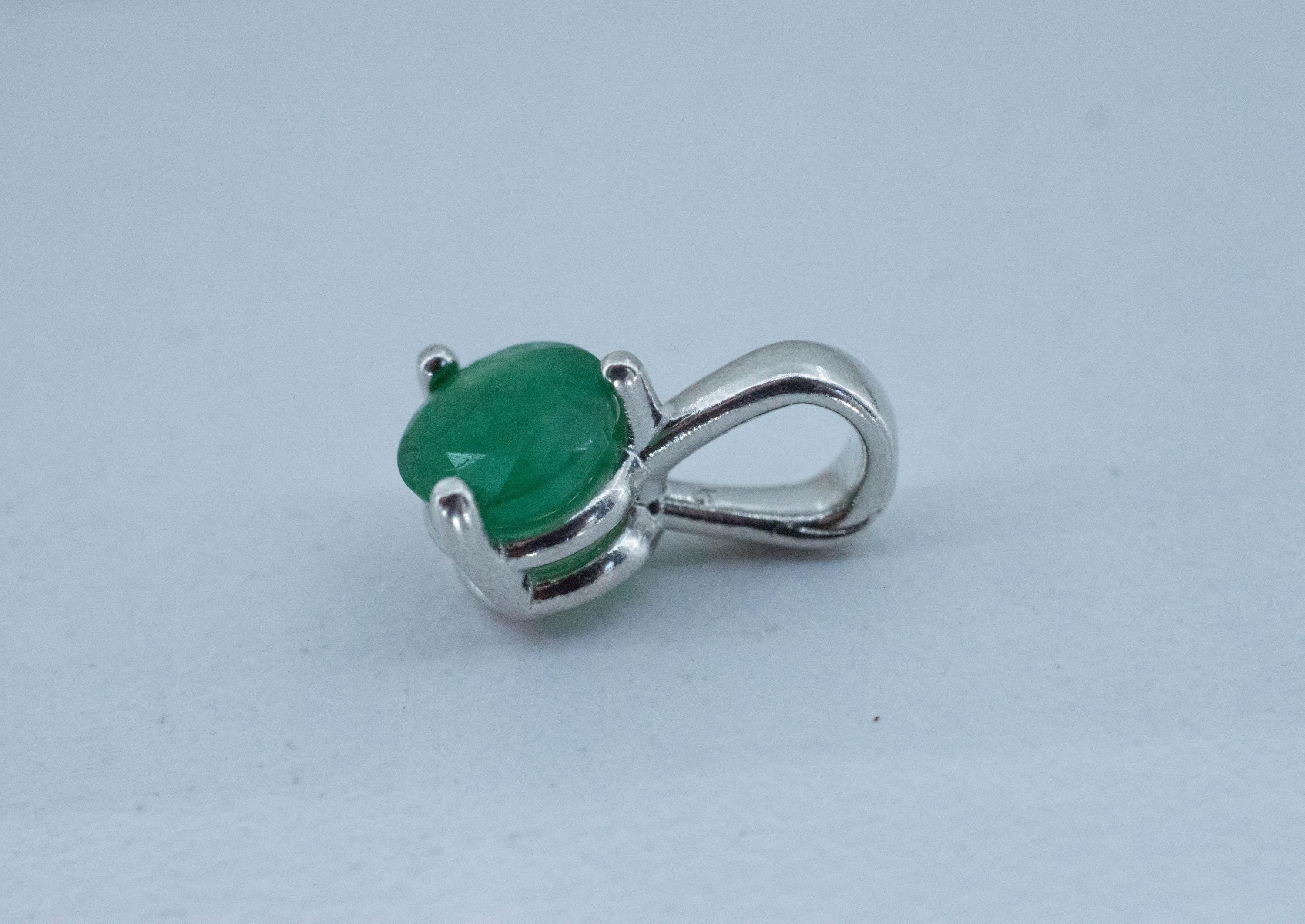Emerald Pendant, Natural Brazil Emerald; 0.770cts - Mark Oliver Gems