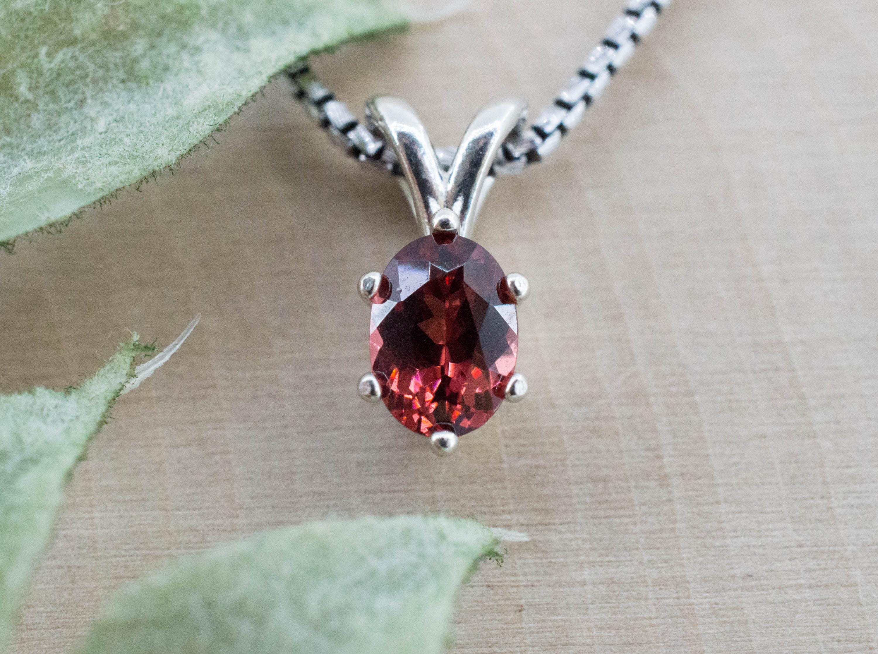 Rhodolite Garnet Pendant; Natural Untreated North Carolina Garnet; 0.940cts - Mark Oliver Gems
