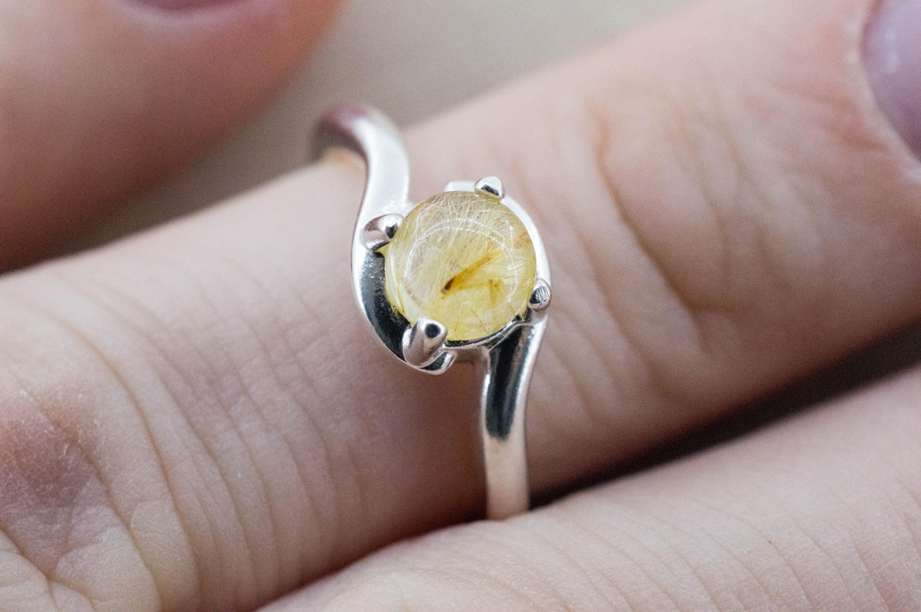 Rutilated Quartz Ring; Natural Untreated Brazil Rutile Quartz; 0.910cts